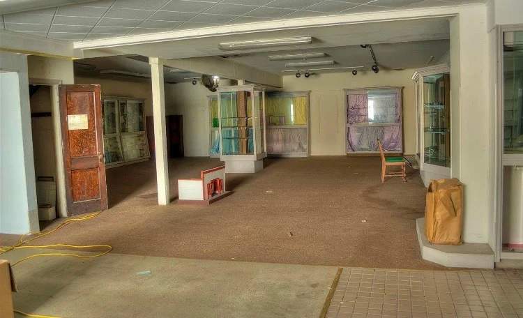 DH HD Gallery Before.JPG