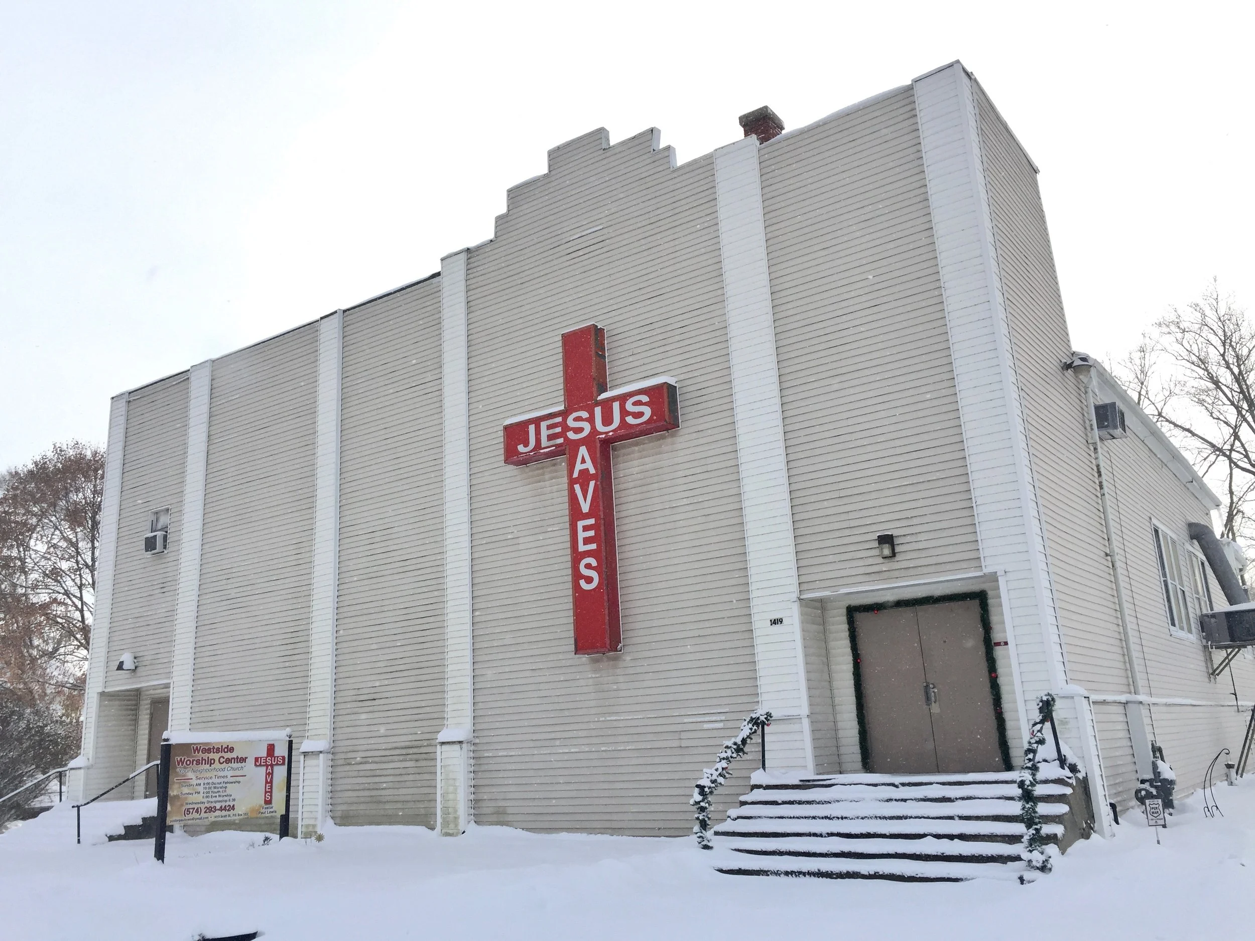 assembly-of-god-elkhart-ind_31182707923_o.jpg