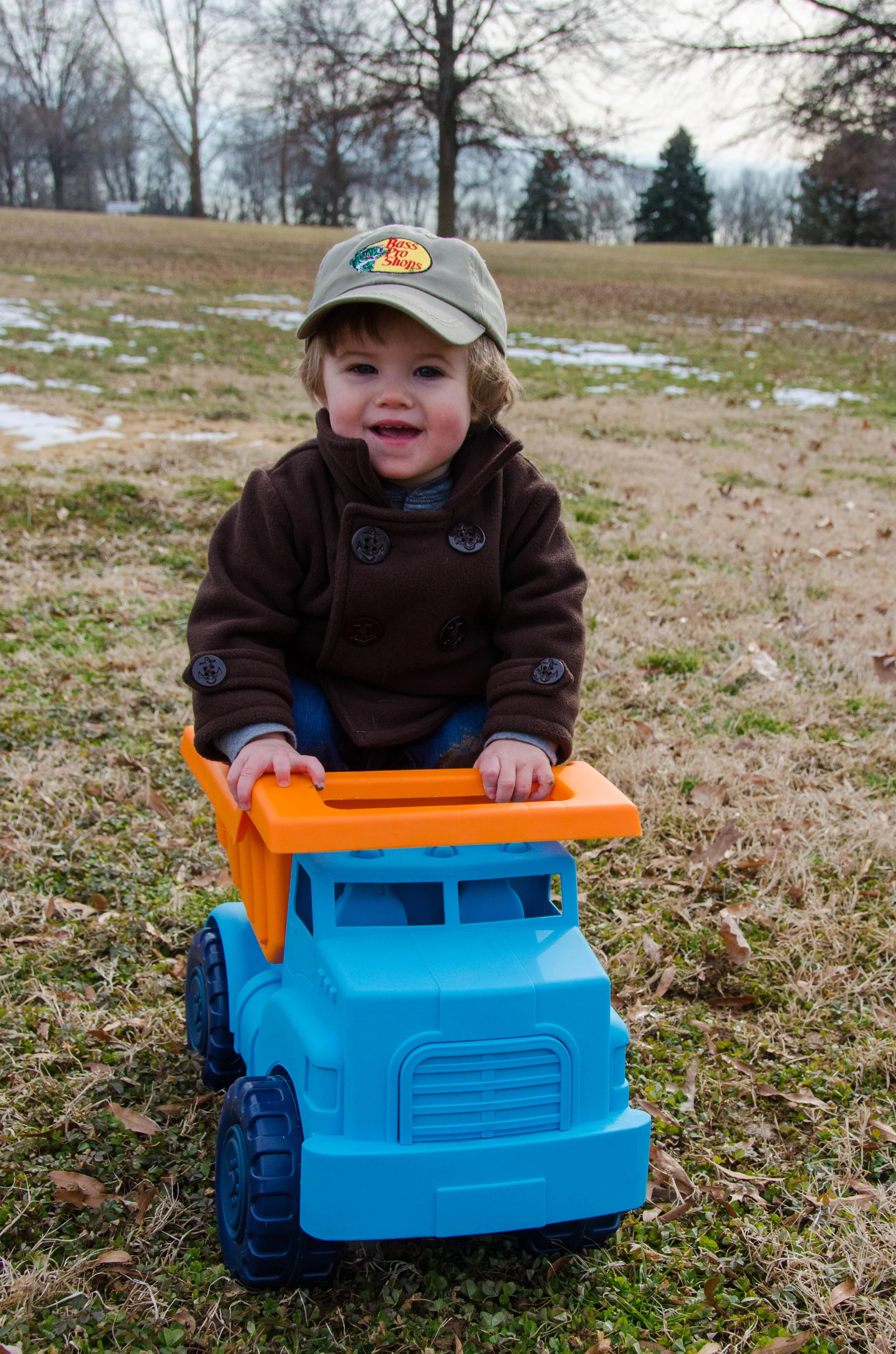 "Yay! I'm in! Now, you push me."