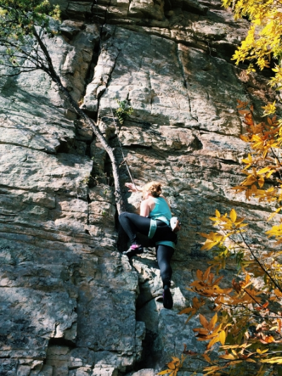 Lauren Morris top roping Ribbon Crack (5.7)