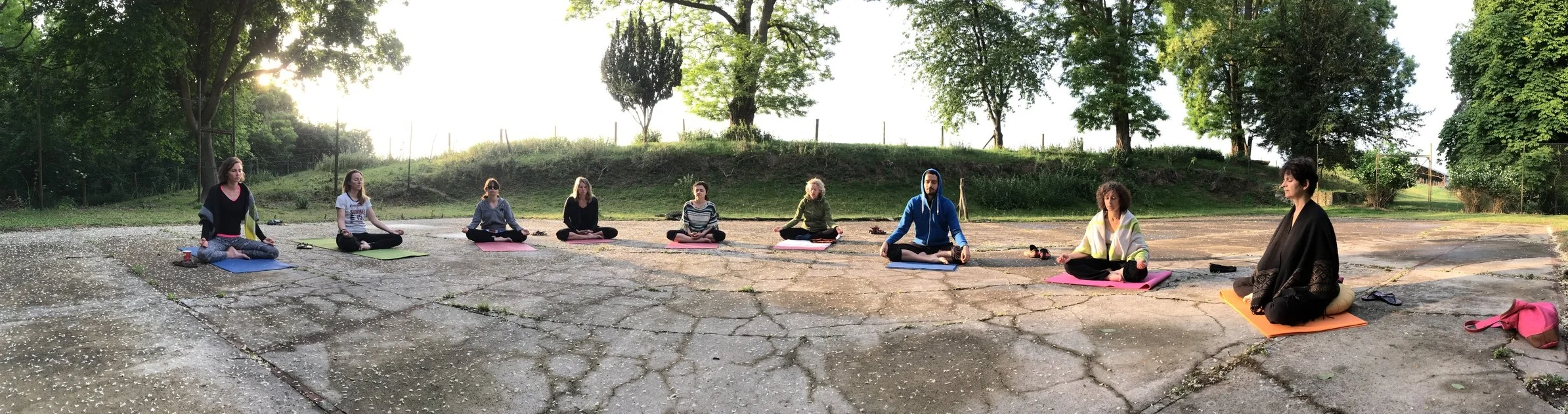 yoga-meditation-stage-europe.jpg