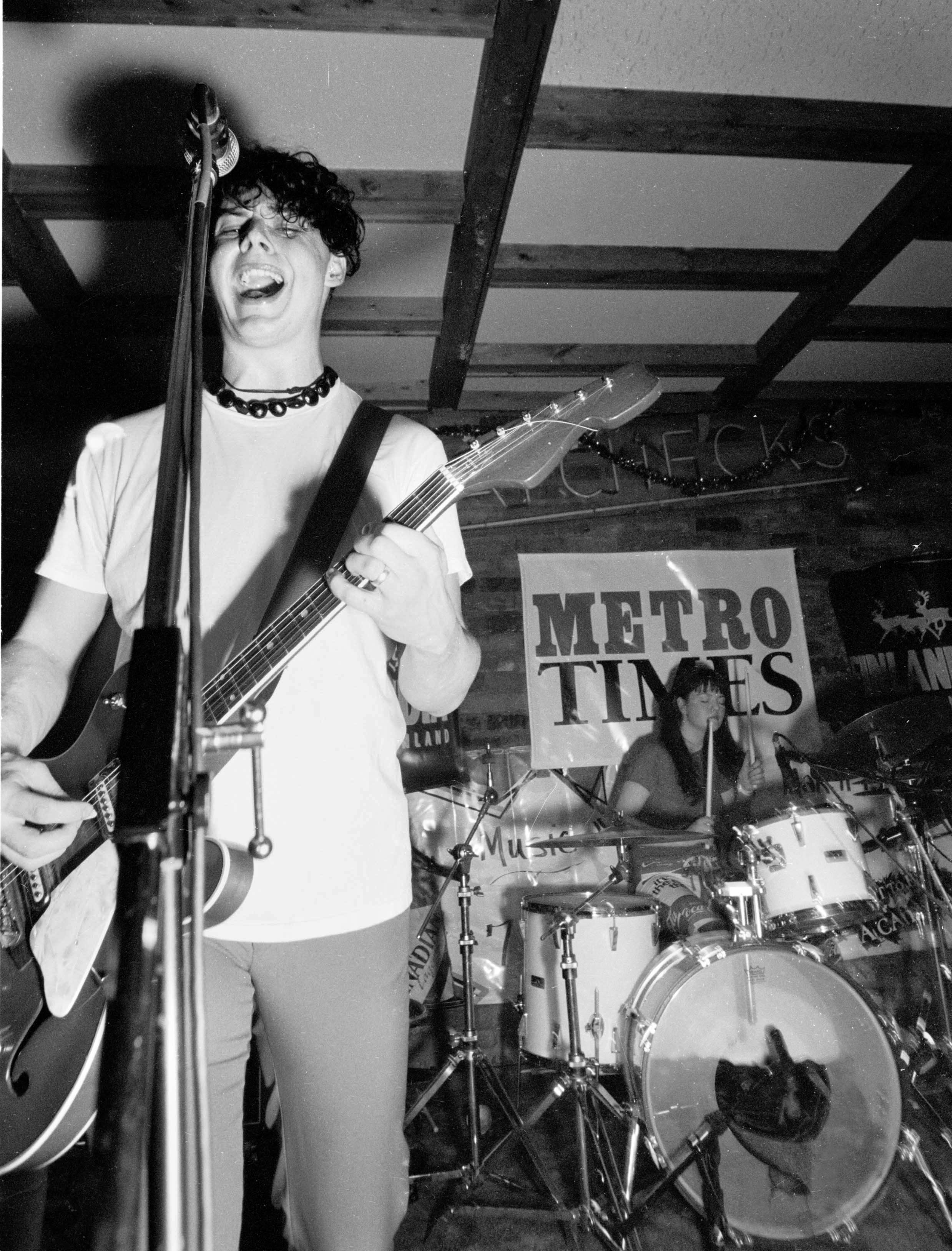 White Stripes 1999 01 by Doug Coombe.jpg