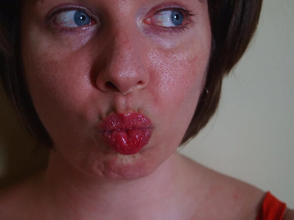 THE WIDOW MADDERA'S GUIDE TO SMOOCHING