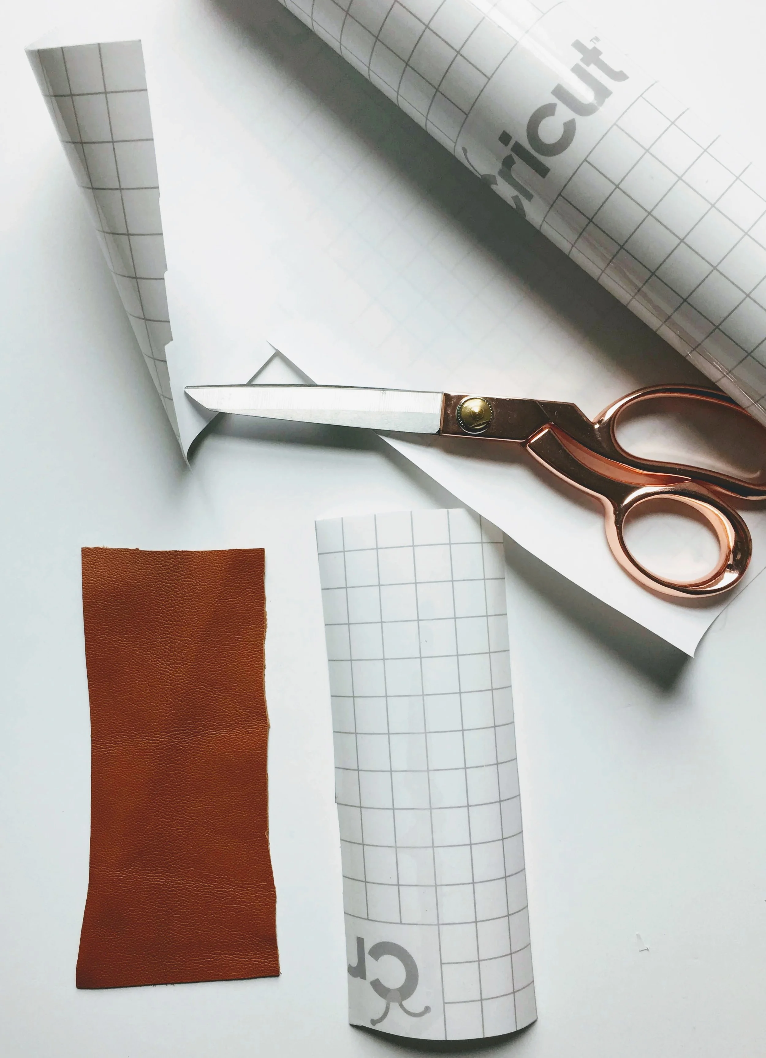 HOW TO CUT LEATHER ON YOUR CRICUT THE EASY WAY! — melissa voigt