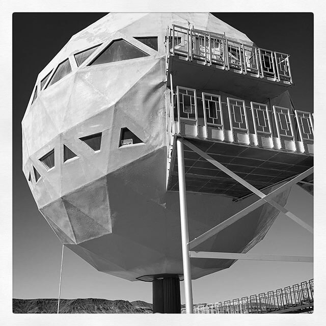 #area66 #ufomuseum #arizona #domehouse #desertarchitecture #roadsideattraction #blackandwhite #yuccaarizona #projectlazarus