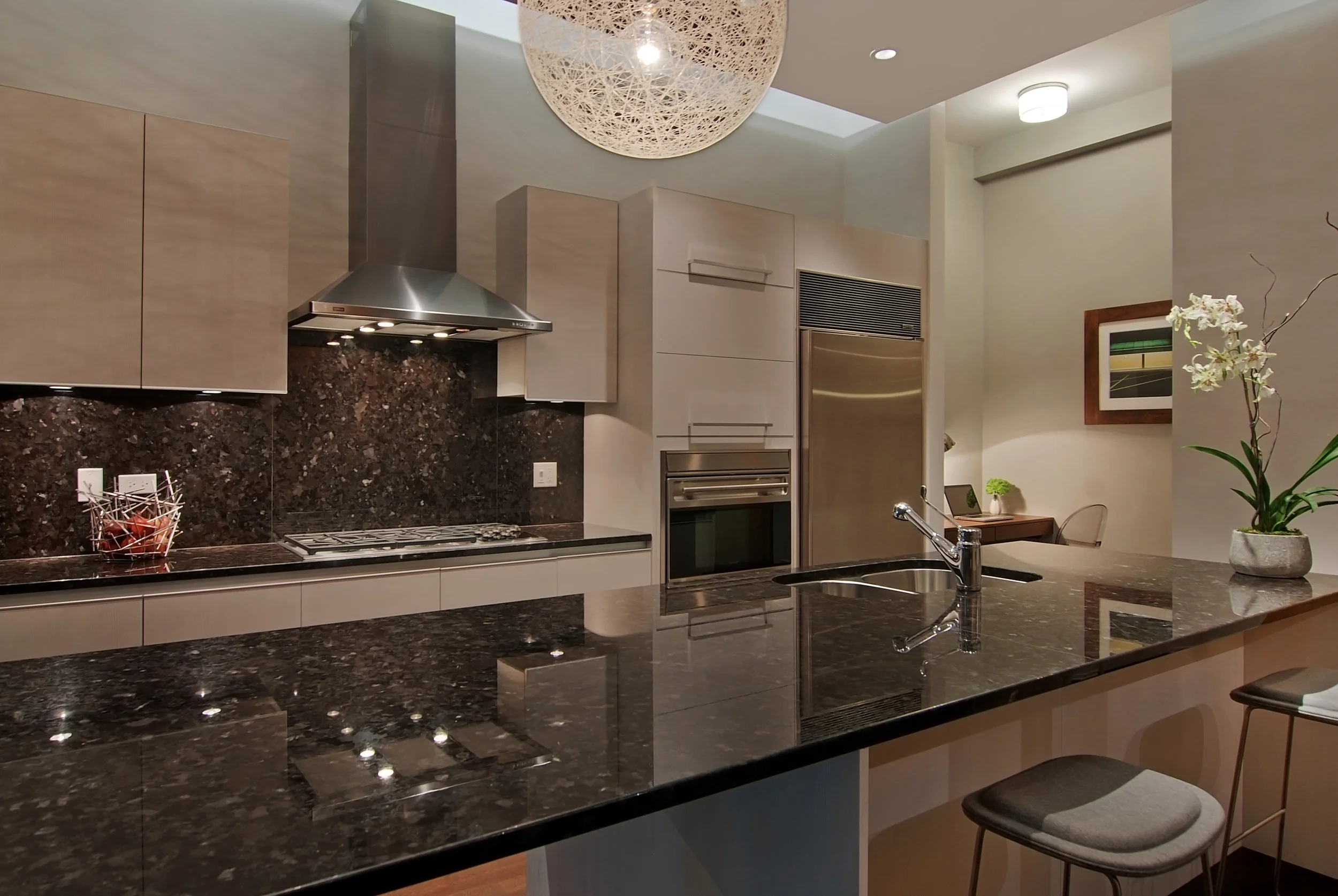 Kitchen2.jpg