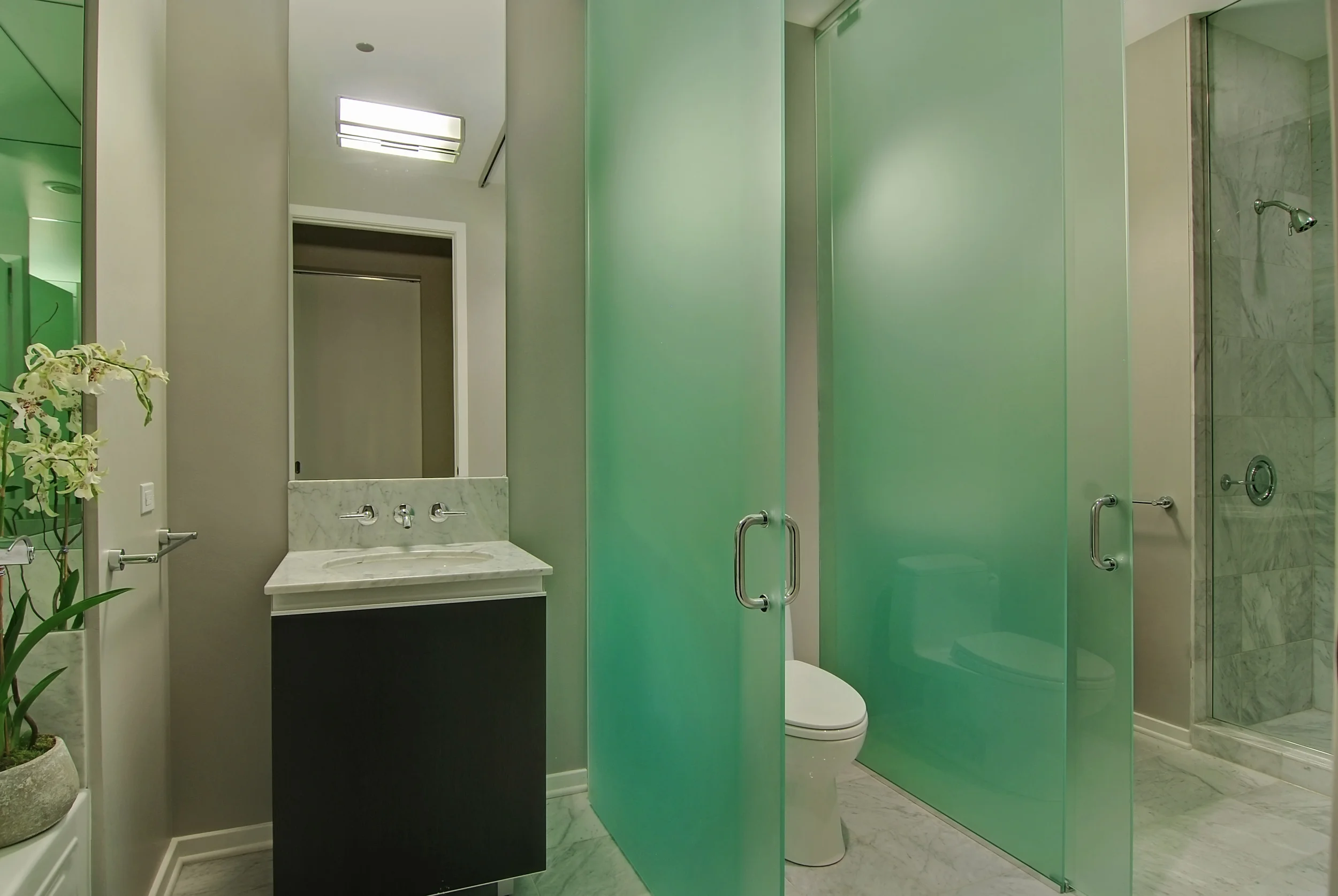 Master_Bathroom.jpg