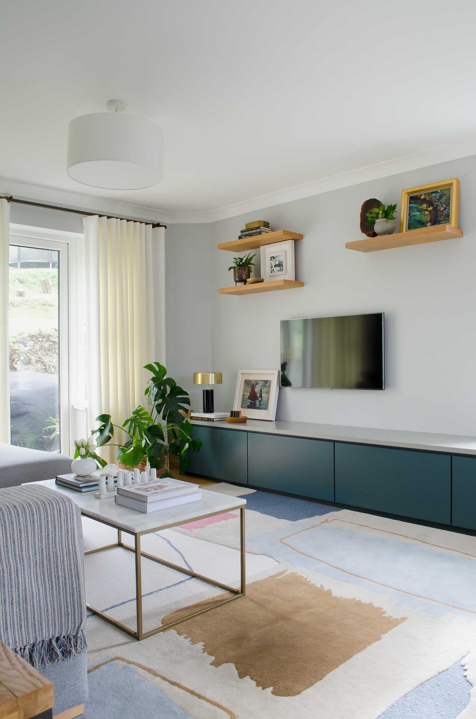 modern-livingroom-design-louise-johnston.jpg