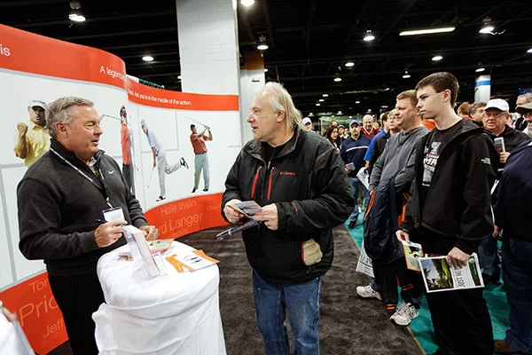 Fans meet Lanny Wadkins, PGA touring professional and World Golf Hall of Famer.
