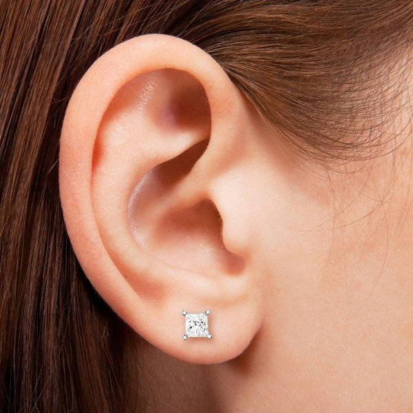 diamond_stud_earrings_4.jpg