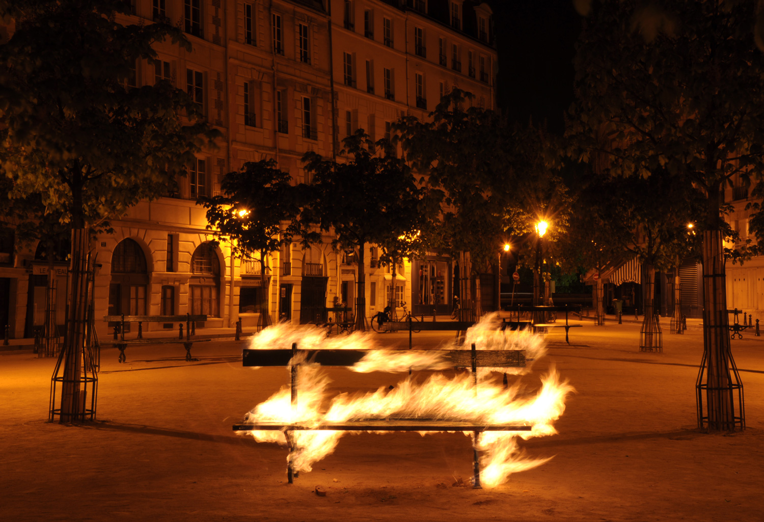 La-révolution-parisienne---Le-banc-BD.jpg