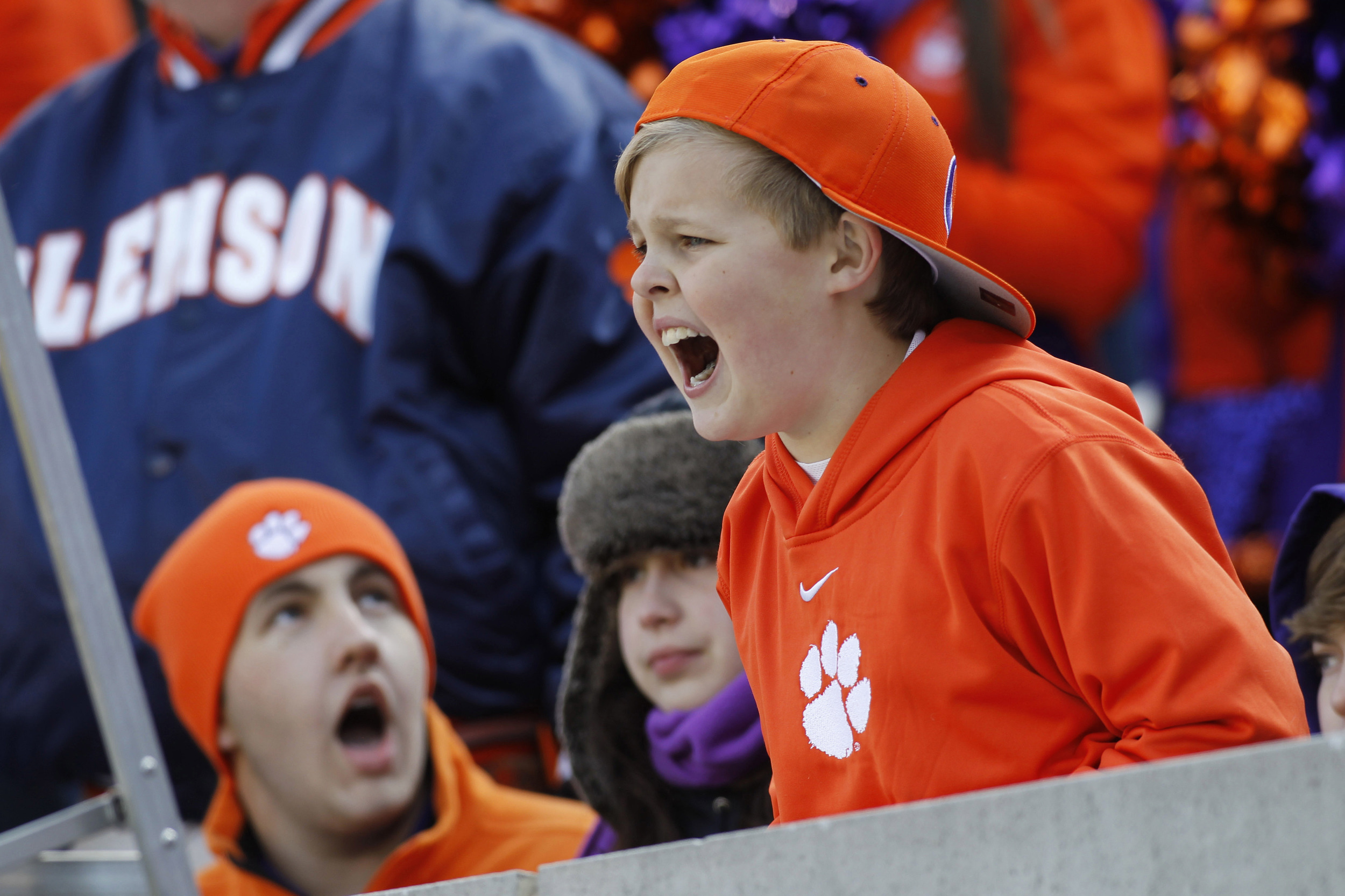 Ah, looks like we got ourselves a junior Dabo! That's some nice whinin' there, kid/