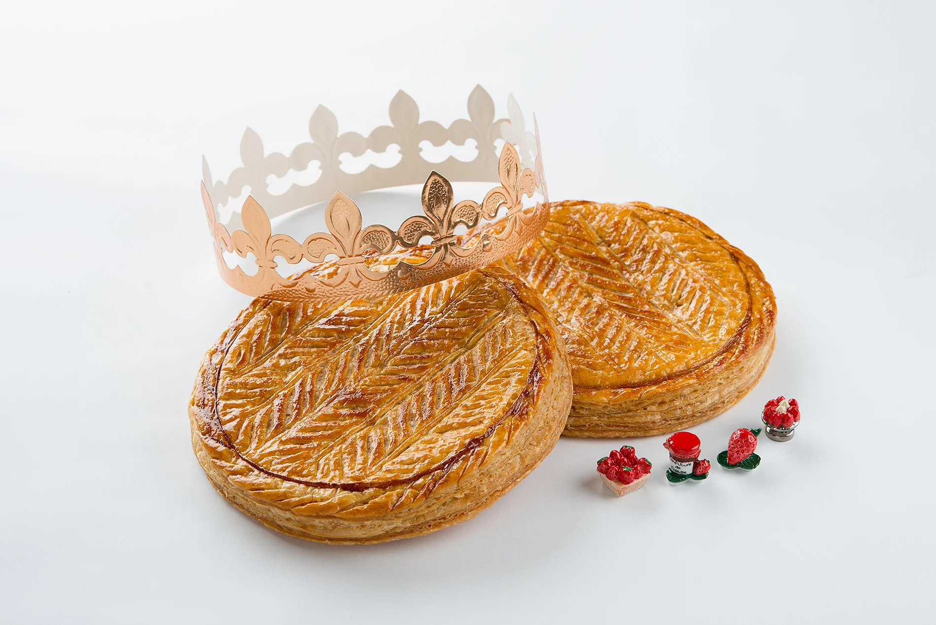 「ガレット・デ・ロワ」のご注文は好評受付中です。