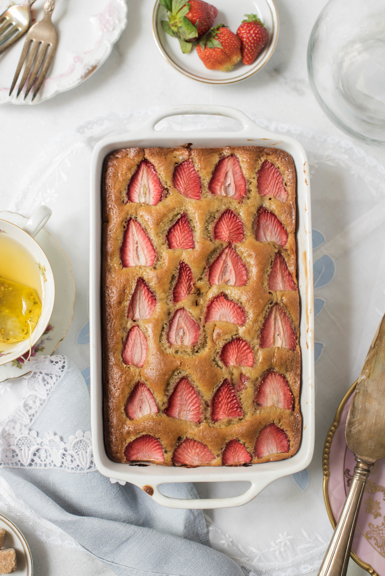 MOTHER'S+DAY+ROSE+&+IVY+Journal+BRUNCH+IDEA+|+STRAWBERRY+BALSAMIC+CAKE.jpeg