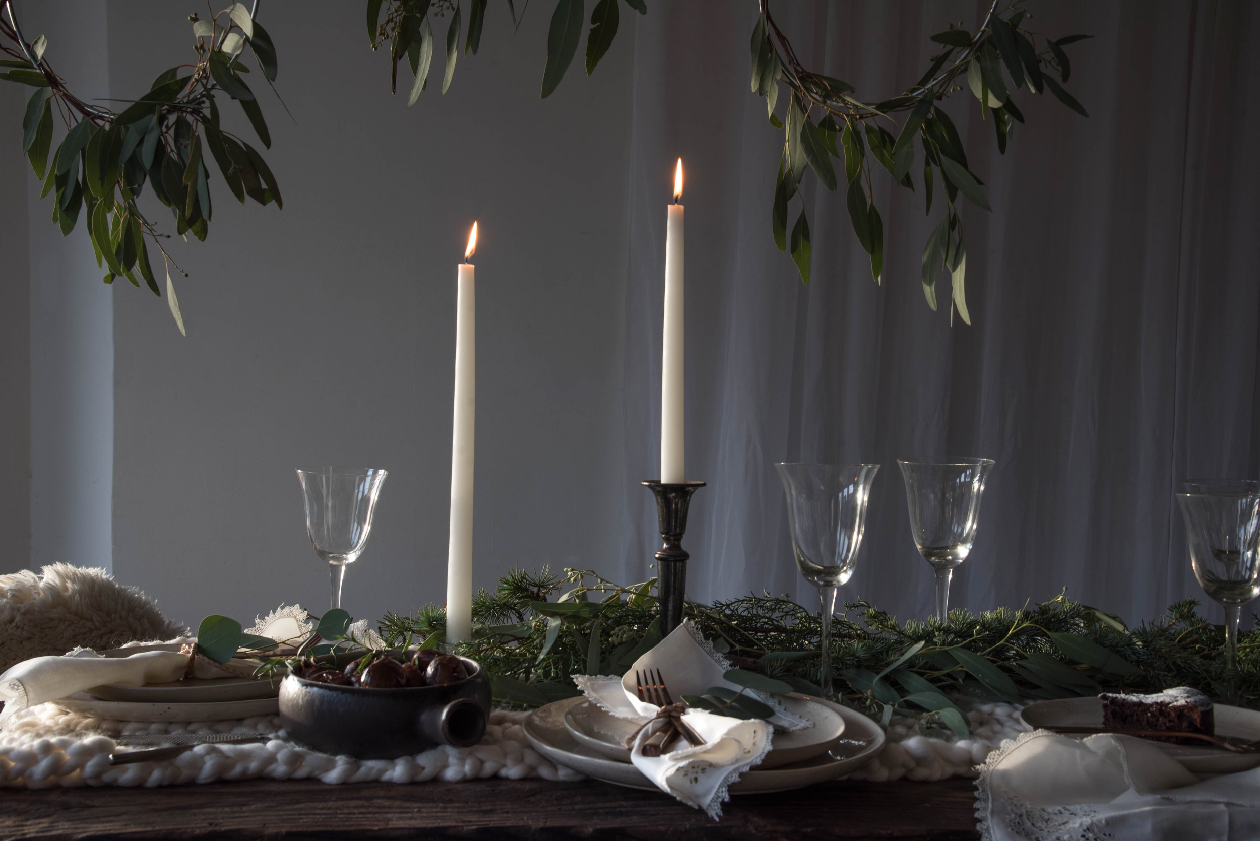 ROSE & IVY Journal Winter Light A Holiday Table Setting