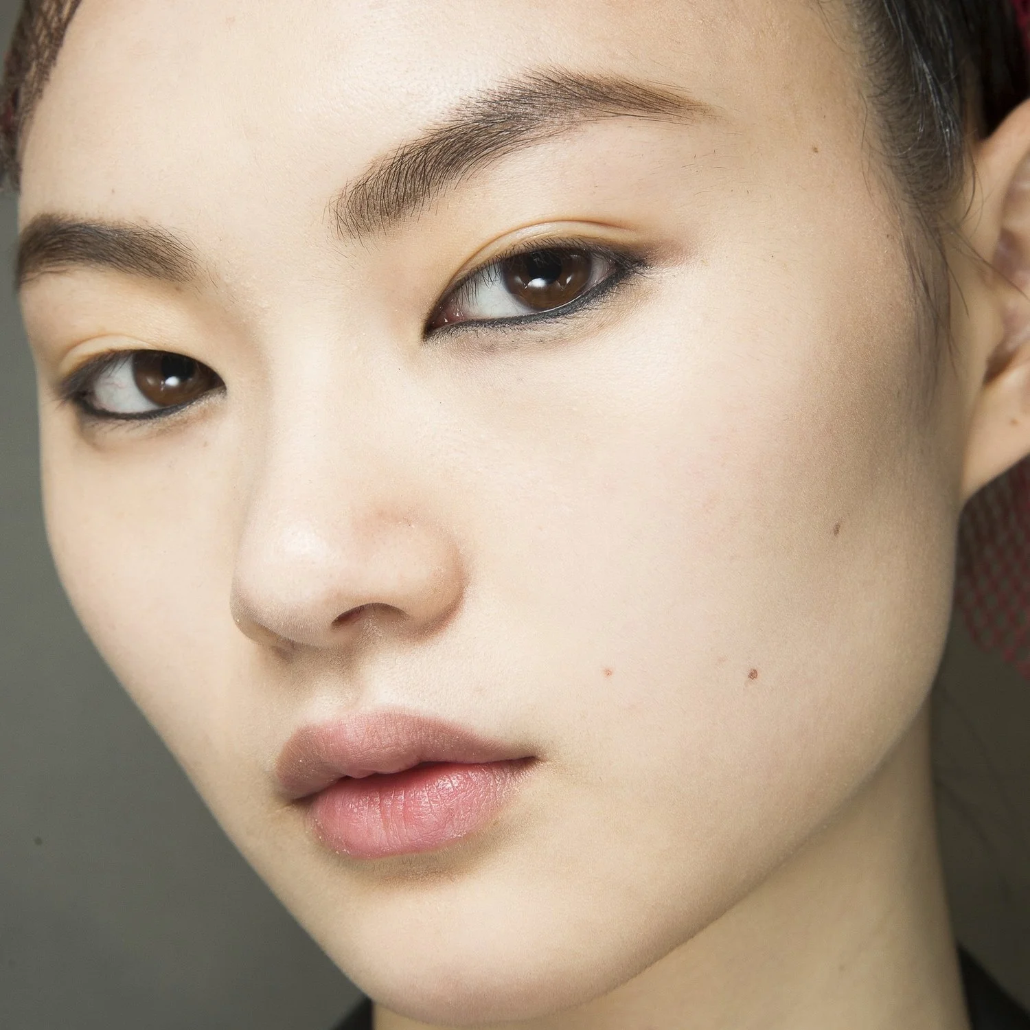 Beauty Flash | A Case for Lining the Inner Lid at Dior Spring 2019