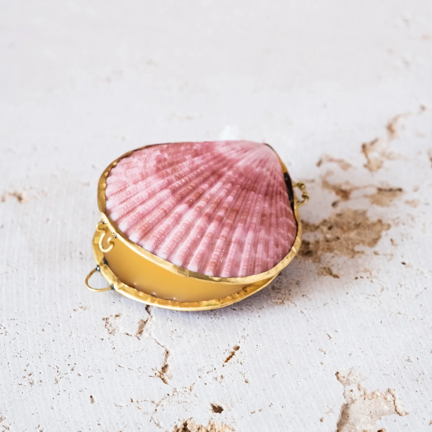 Summer Is | Earth Tu Face's Botanical Jasmine Perfume + A Conversation with Co-Founder Sarah Buscho