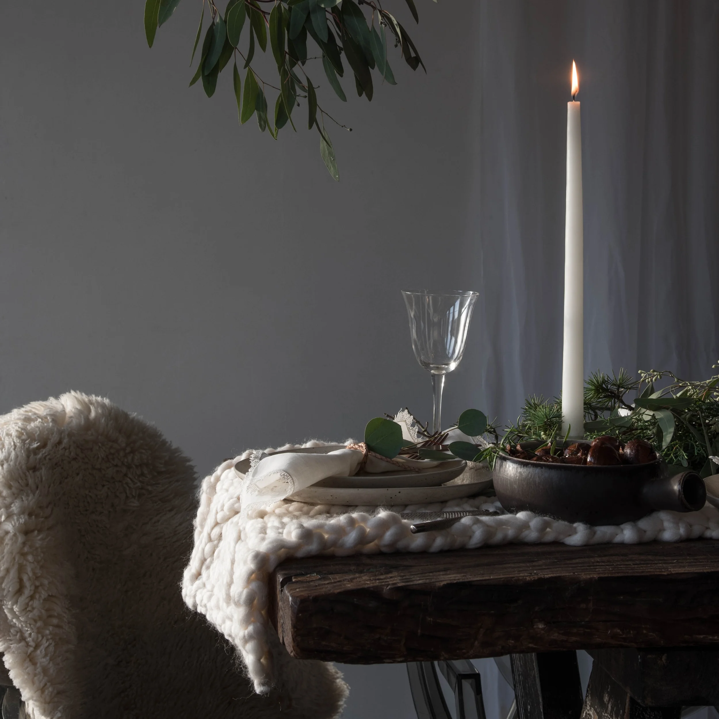 Winter Light | A ROSE & IVY Holiday Table Setting