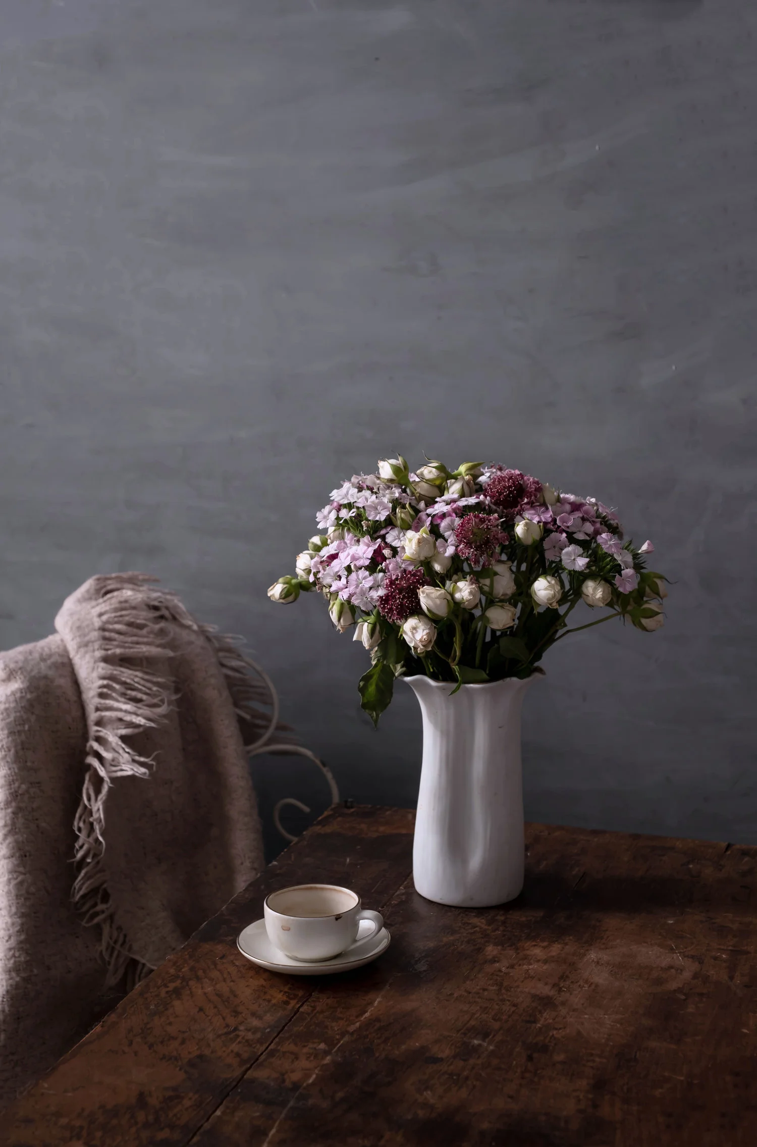 ROSE+&IVY+Journal+Holiday+Gifting+A+Guide+of+Flowers+&+Botanicals+Urban+Stems.jpeg