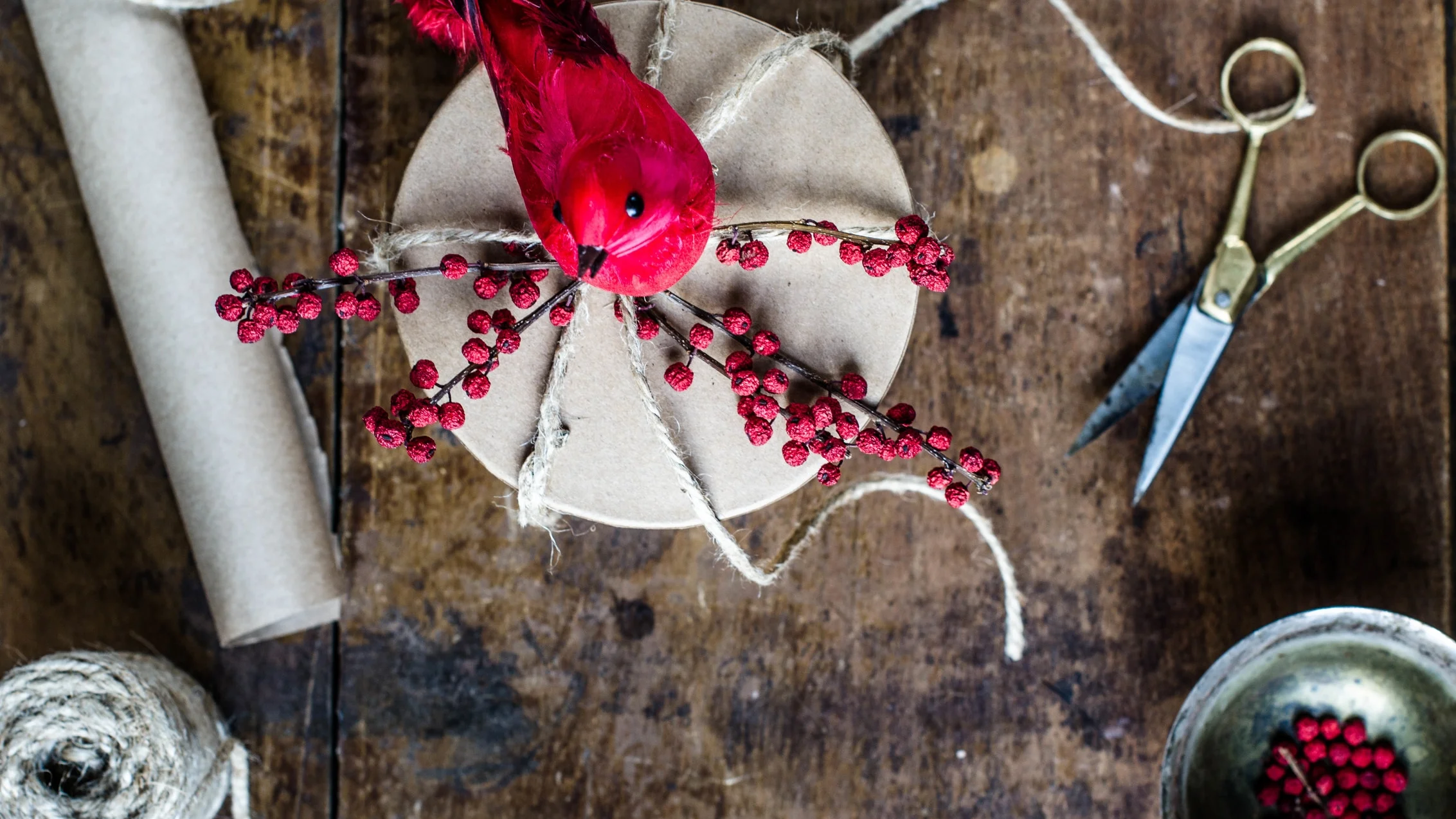 ROSE+&+IVY+Journal+Holiday+Gift+Wrapping+Ideas 02.jpg
