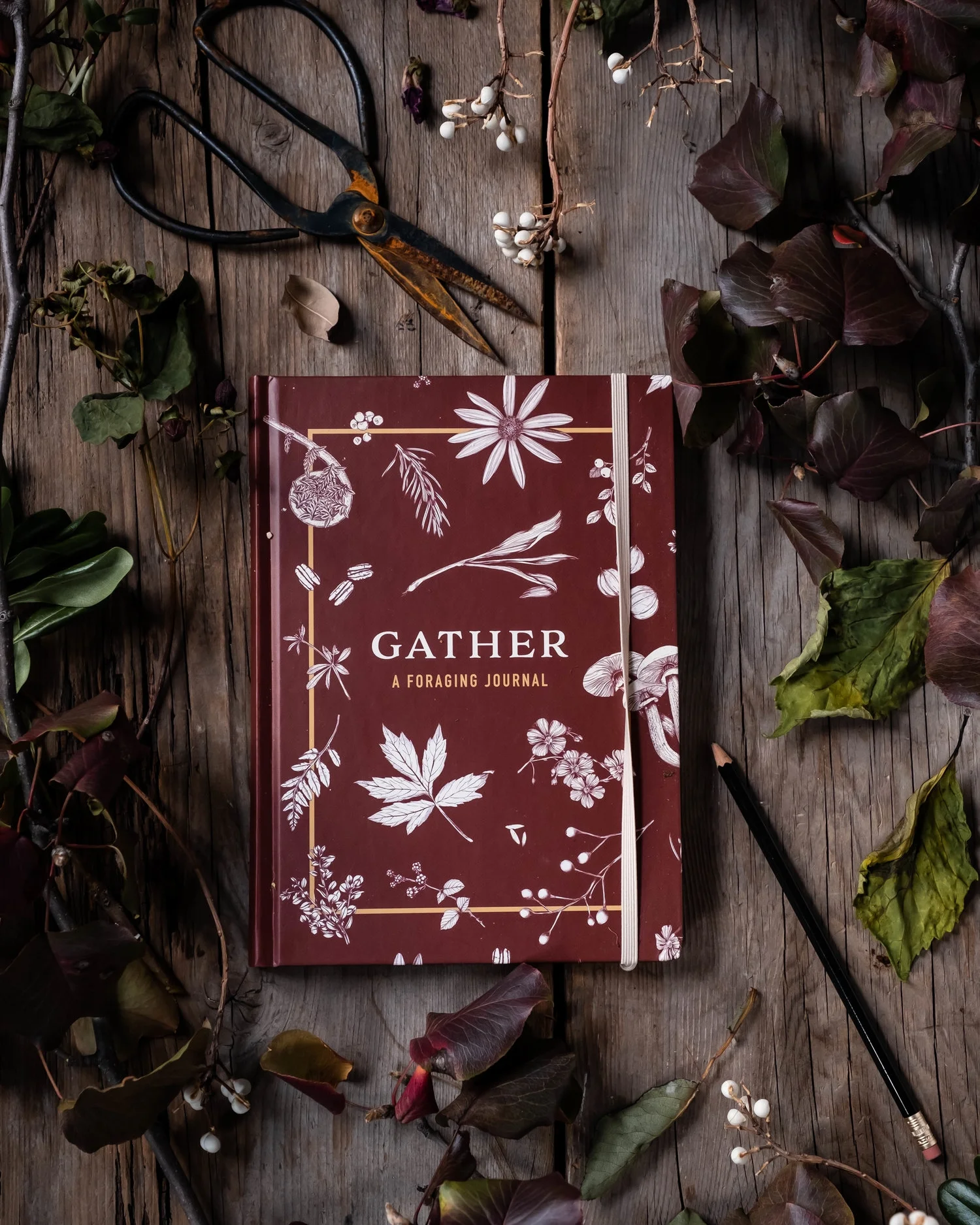 ROSE+&+IVY+Journal+Holiday+Gifting+Gather-+A+Foraging+Journal.jpg
