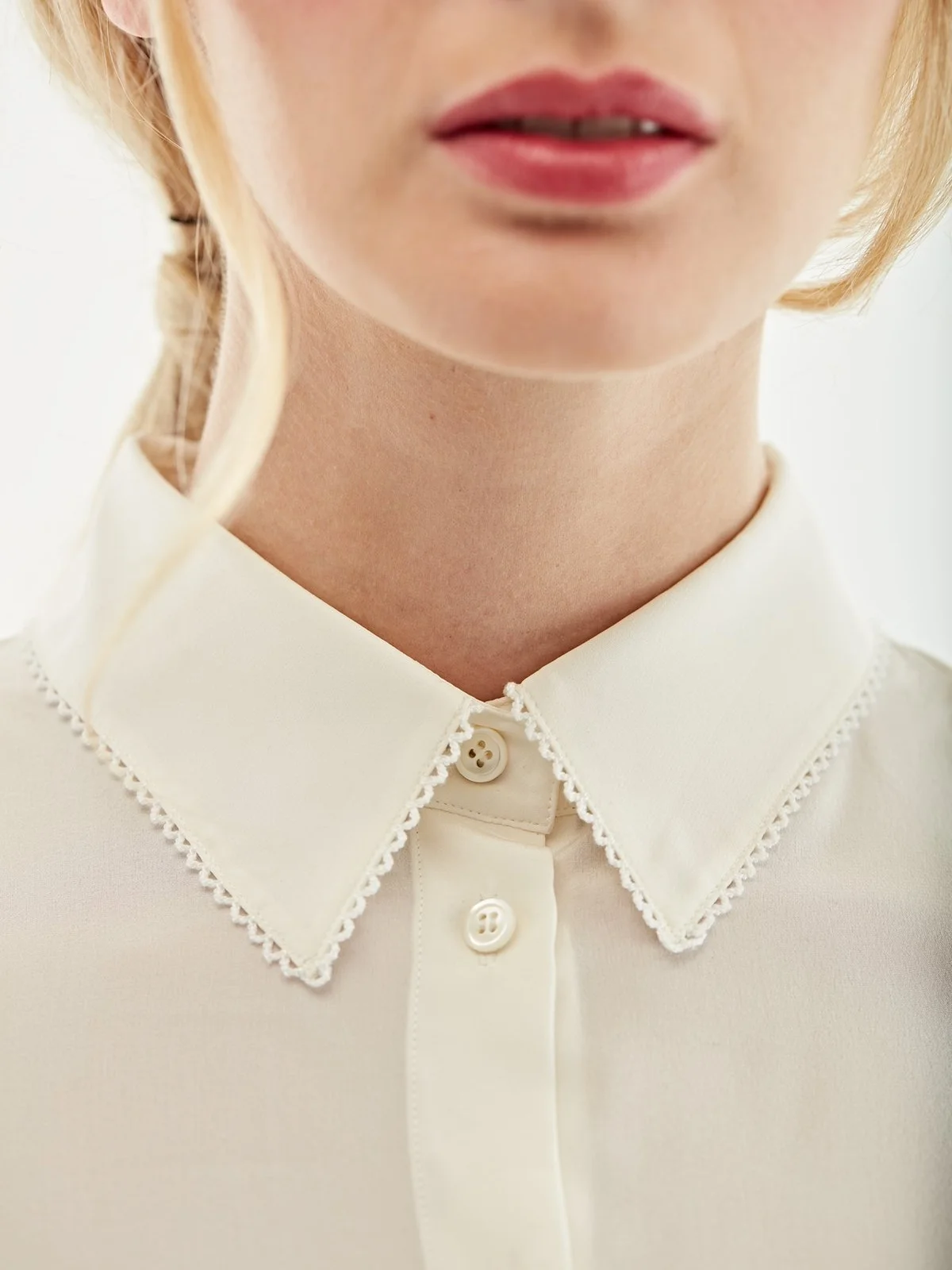 Made to Measure Blouses, Meet Careste