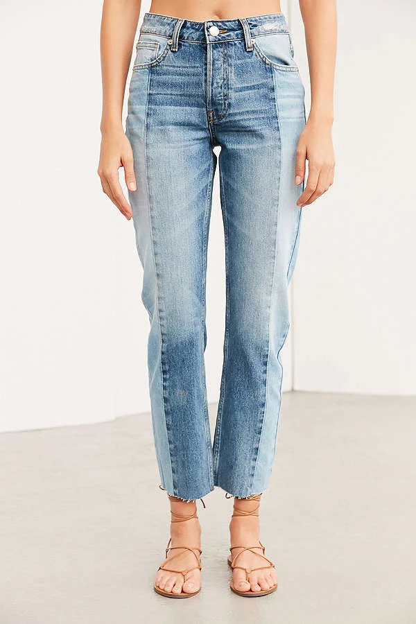 The Find | An Ultra-Flattering Pair of Jeans