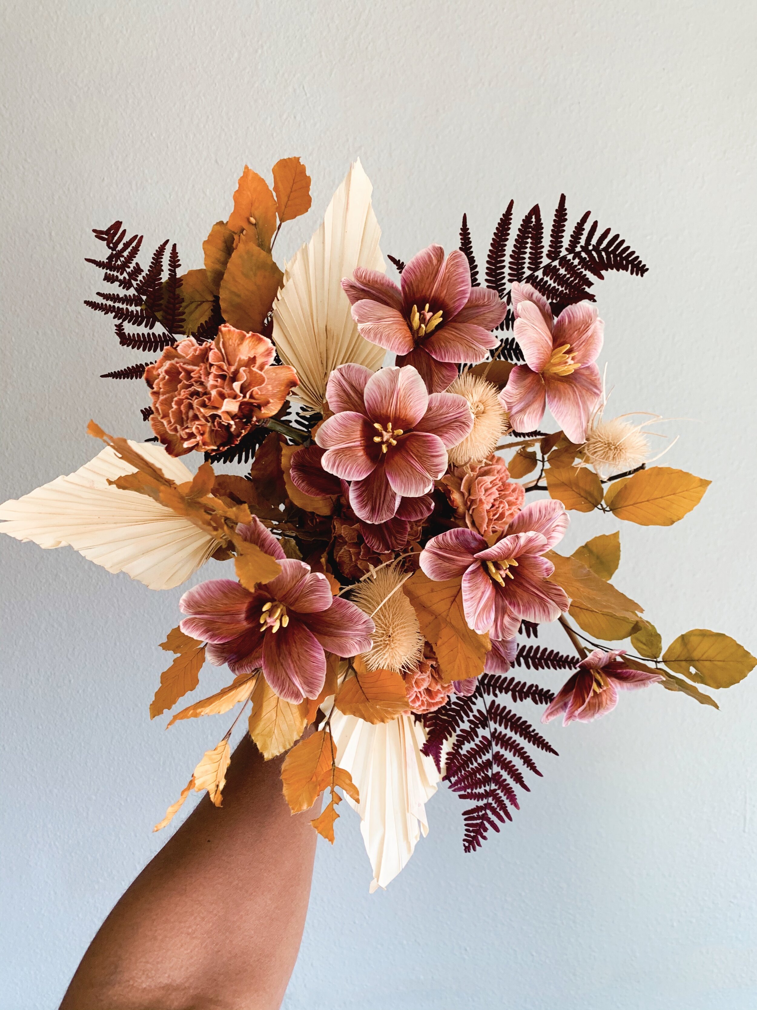 Tips On How To Create An Autumn Arrangement With Flower Expert Kristen  Griffith-VanderYacht — Rose & Ivy