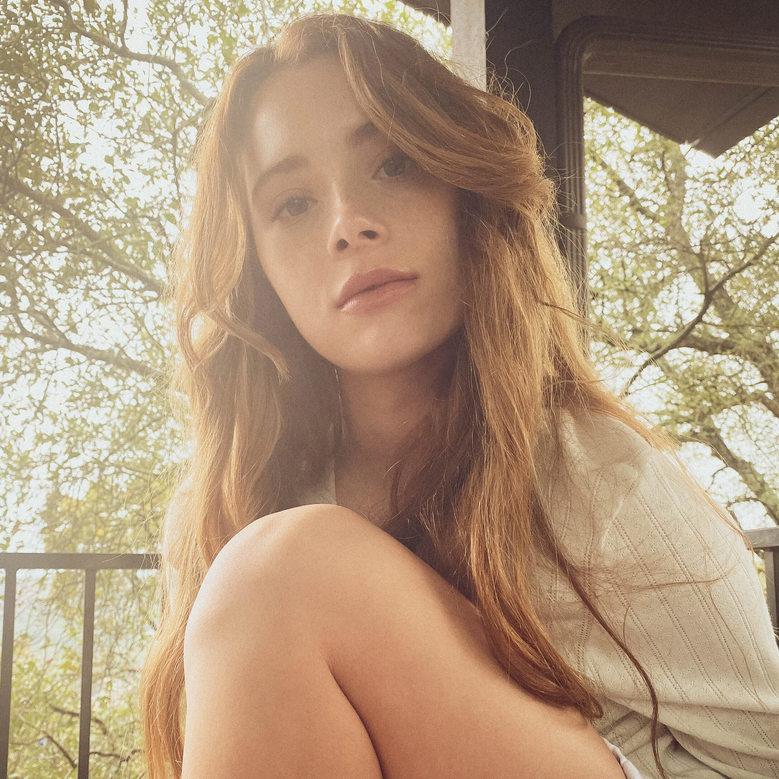 Meet Violet Brinson Star Of The New CW Series 'Walker' 