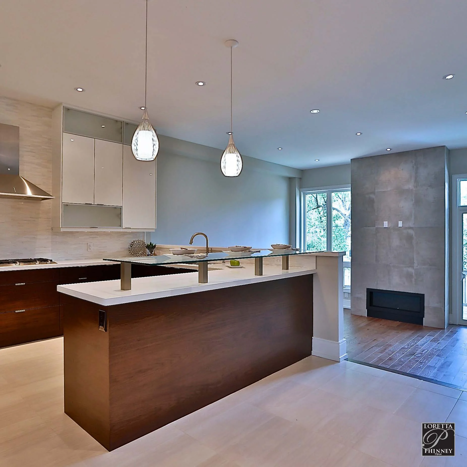 PropertyBrochure_29B Pine Ave N_Page_05.jpg