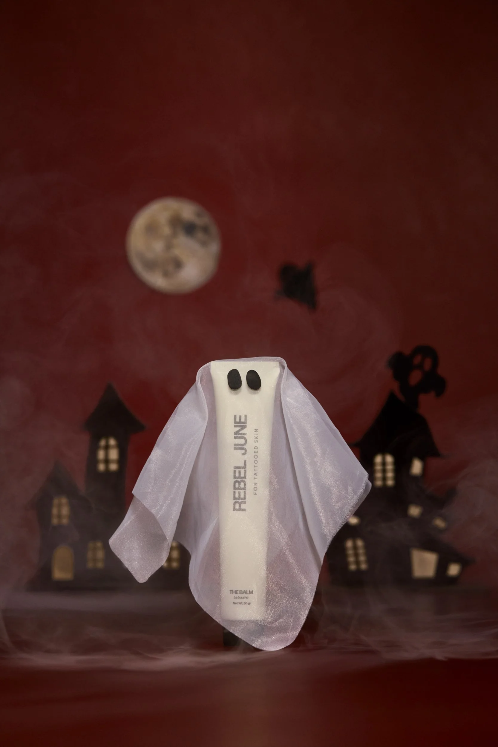 03_photo_Rebel_June_Halloween_ghost_1.jpg