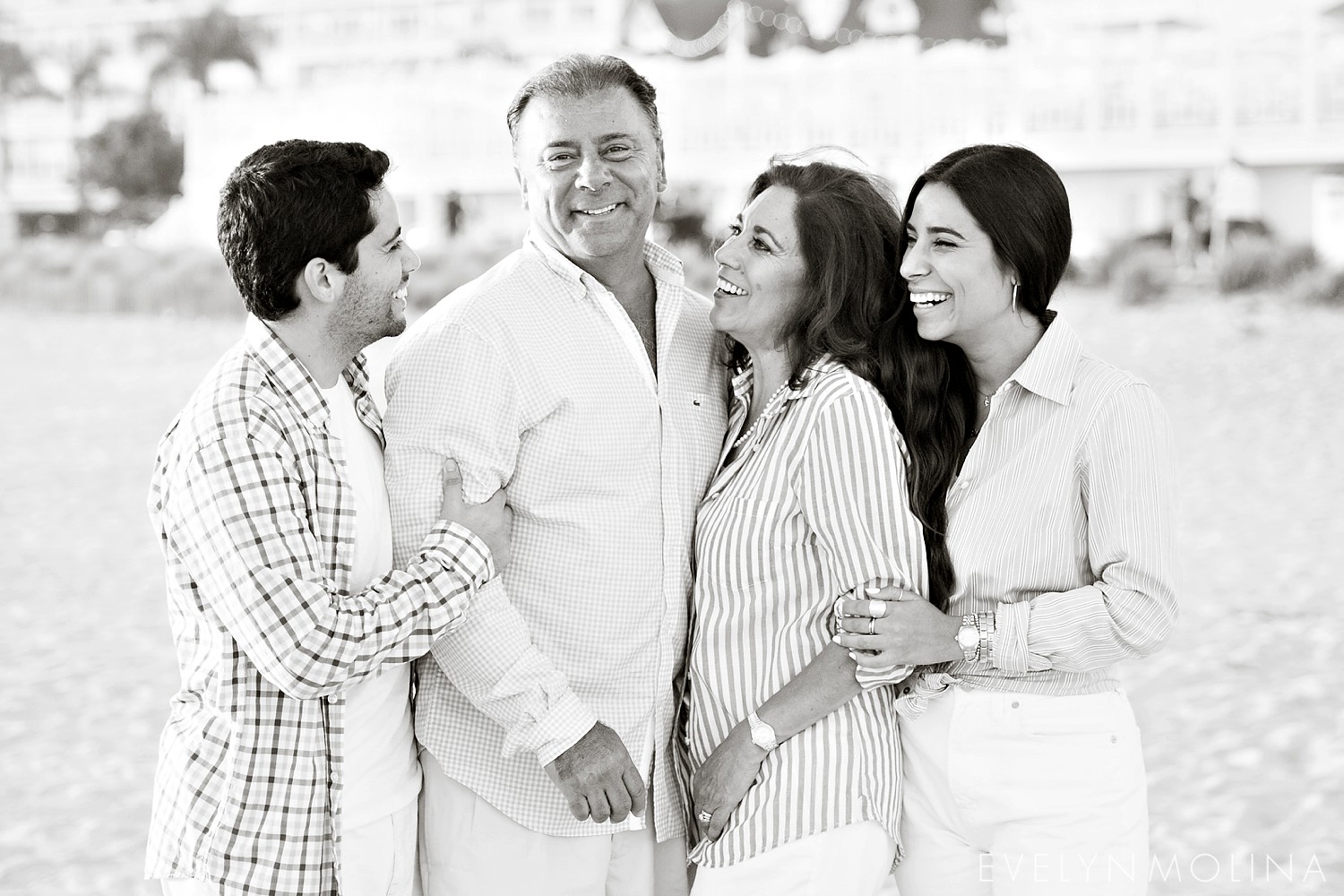 Coronado Family Portraits - Suzette Valle_0003.jpg