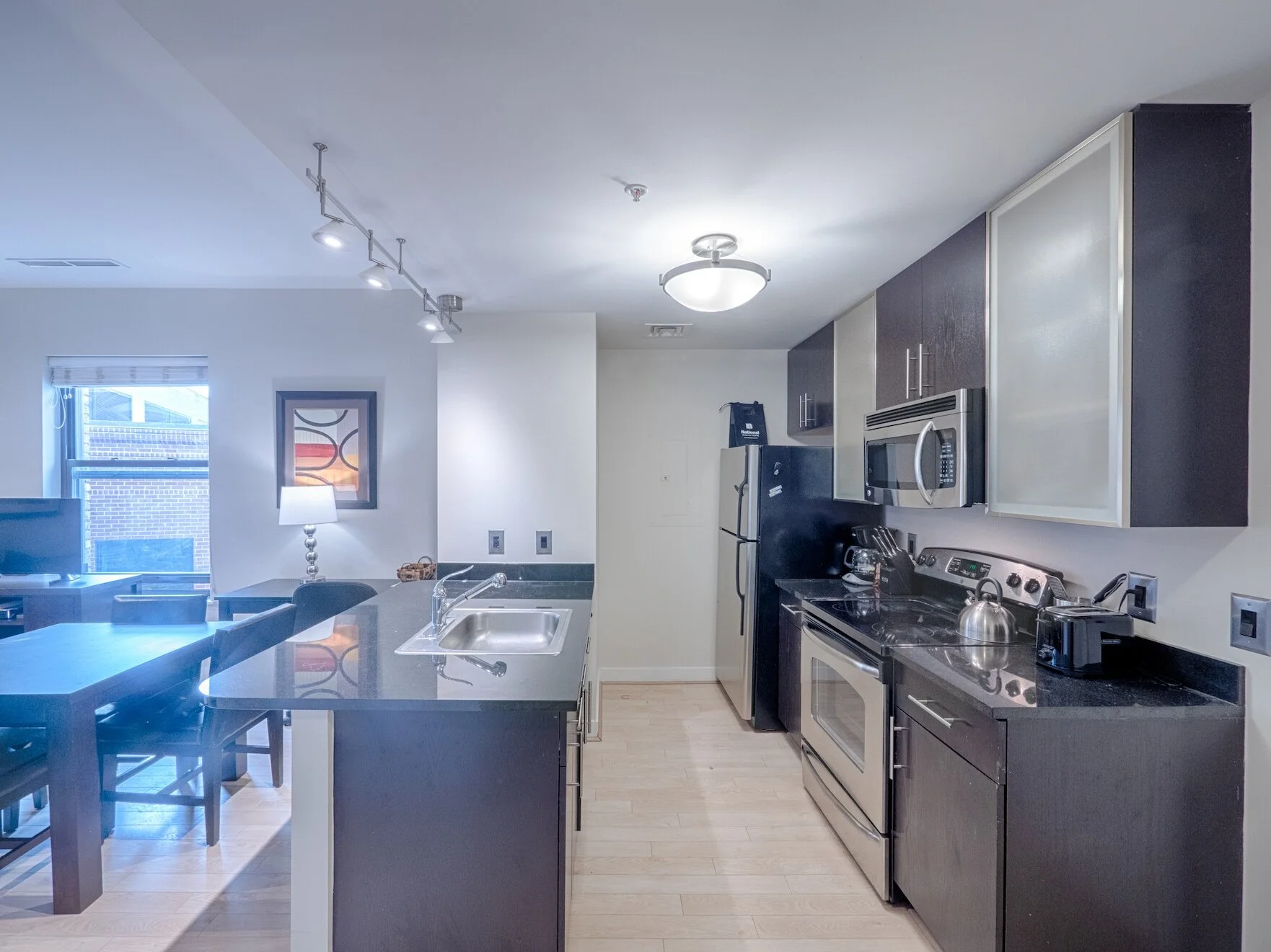 kitchen2.jpg