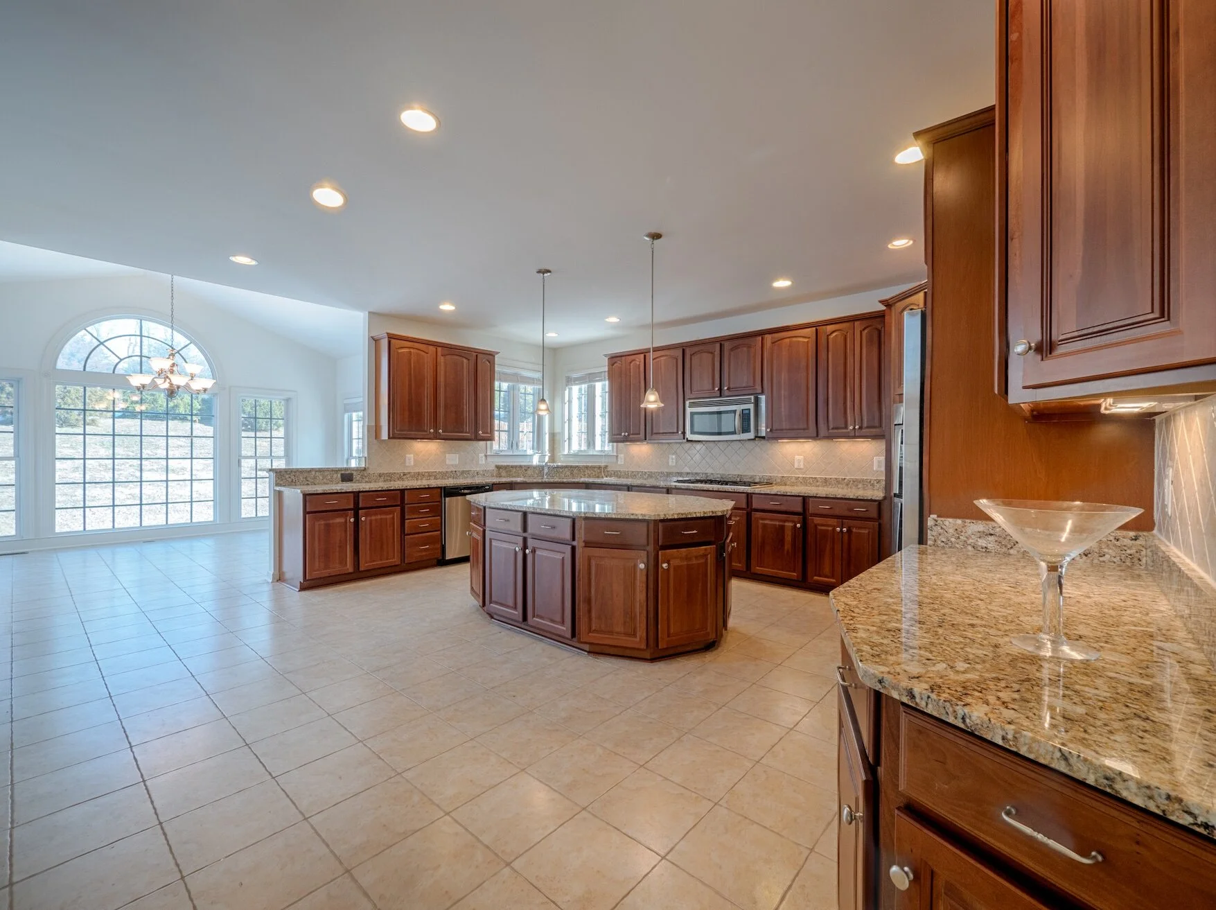 kitchen2.jpg