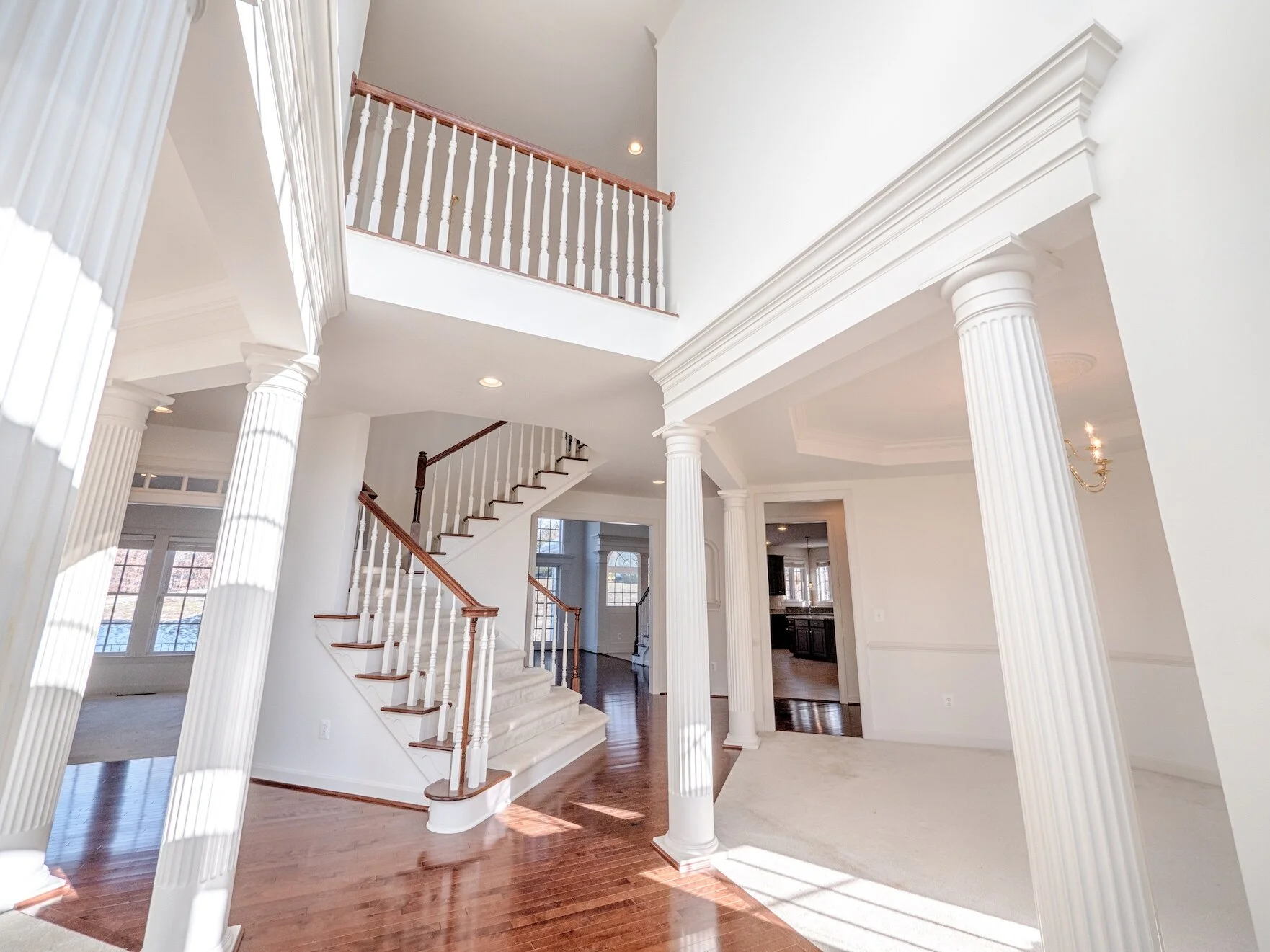 foyer.jpg
