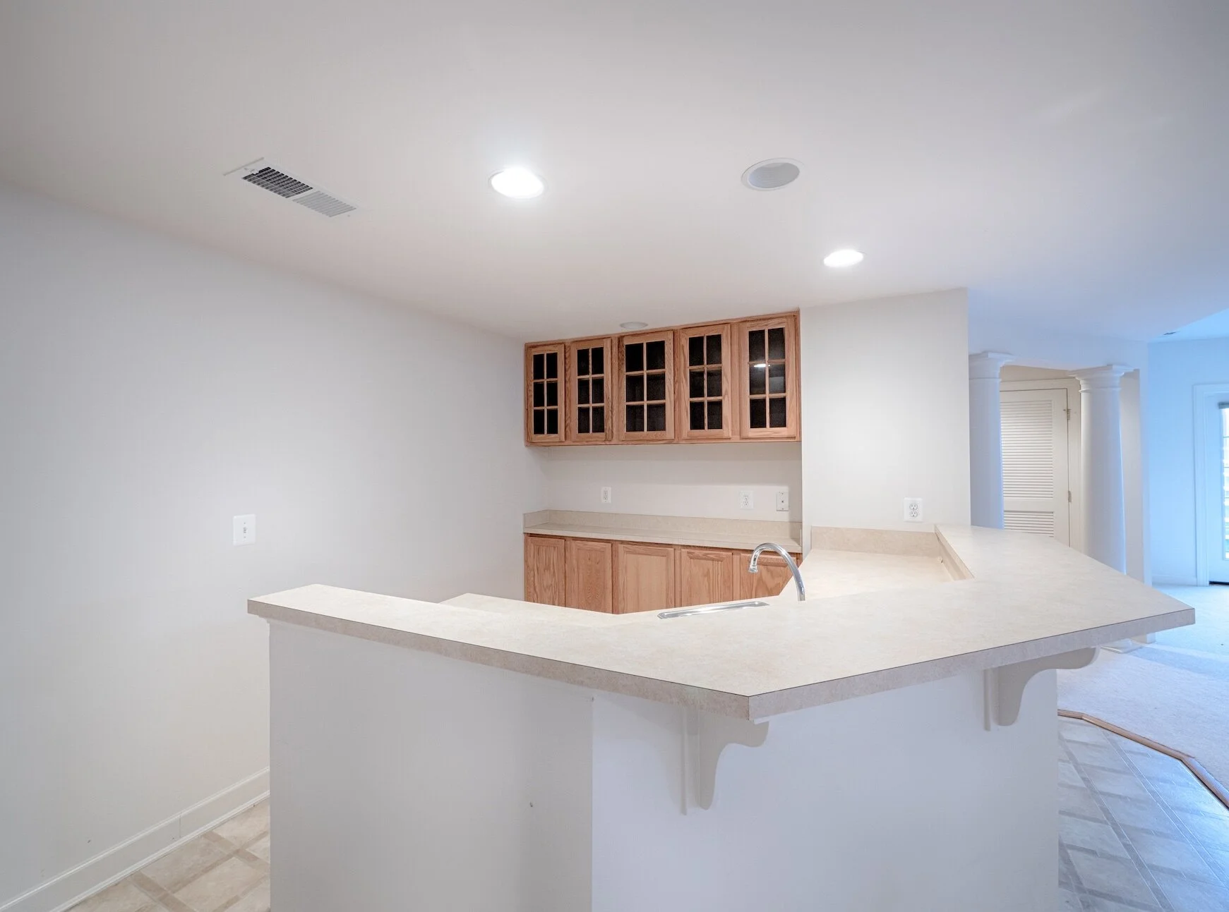 rec room kitchenette.jpg