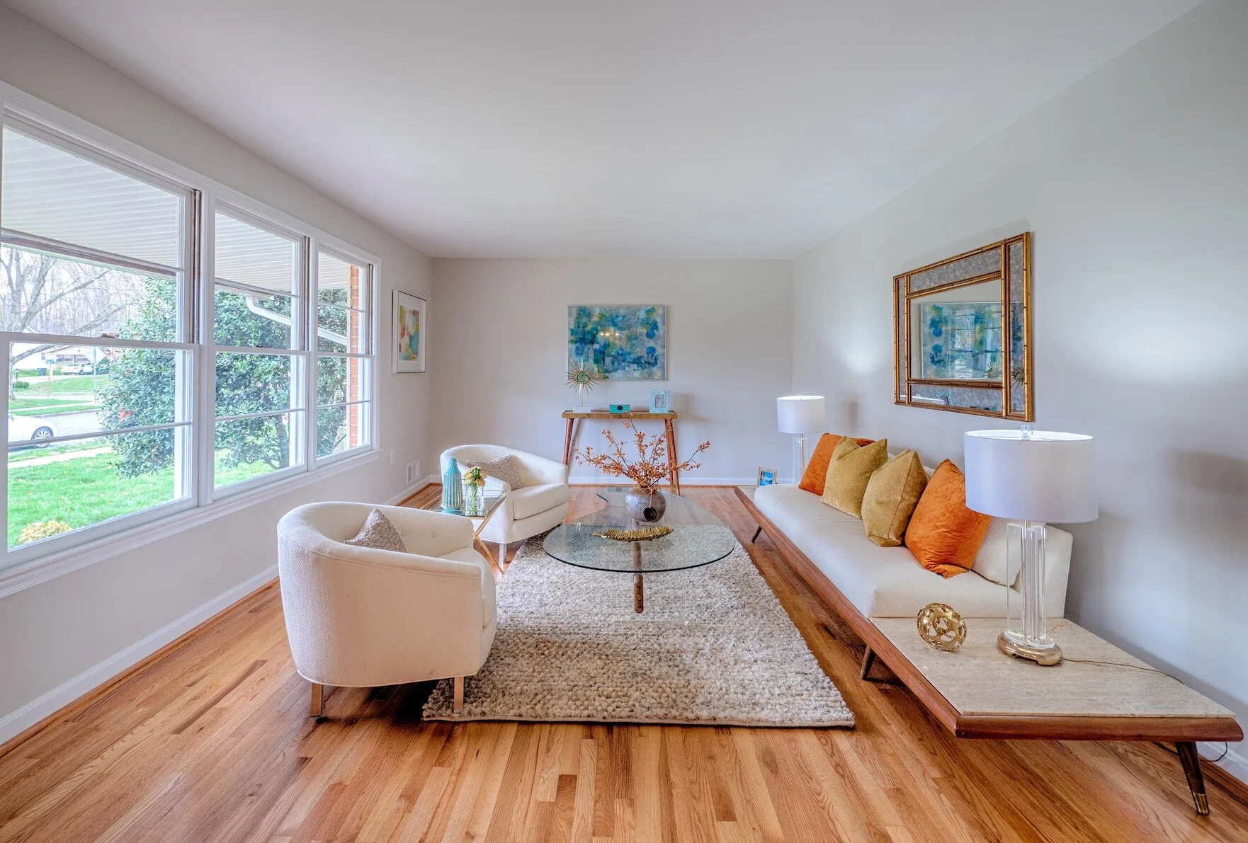 03 - Living Room.jpg