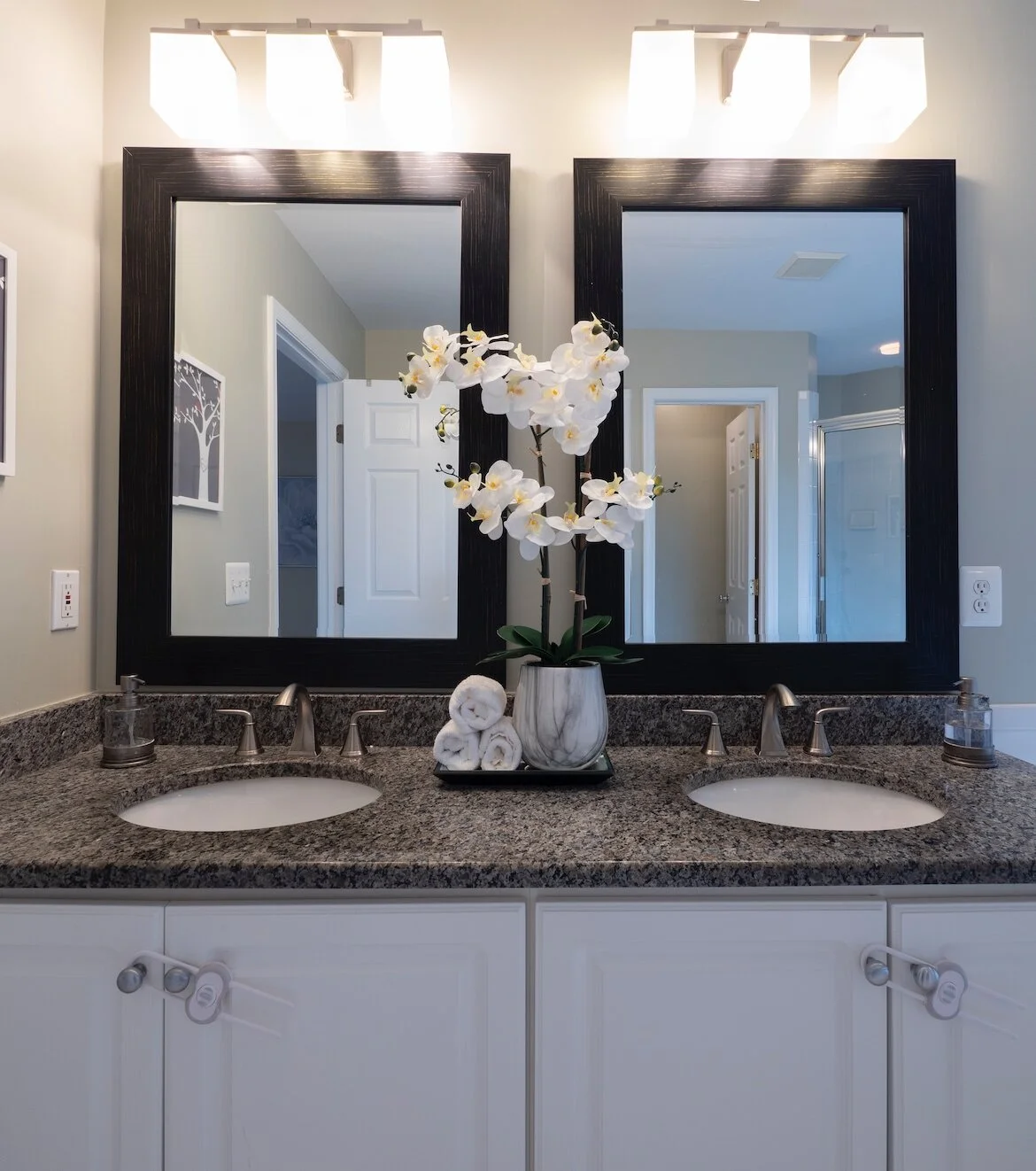 master bed vanity.jpg