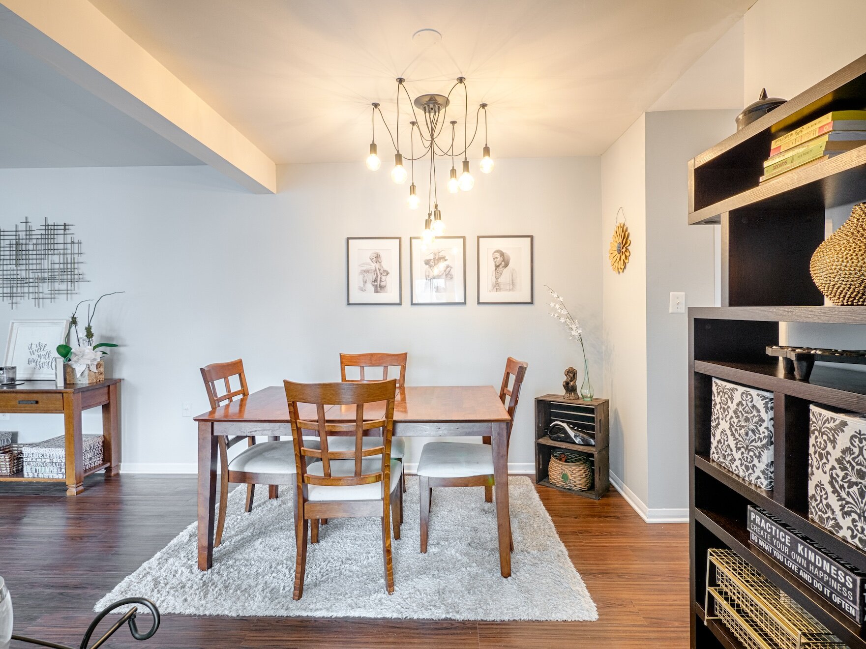 06 - Dining Room.jpg