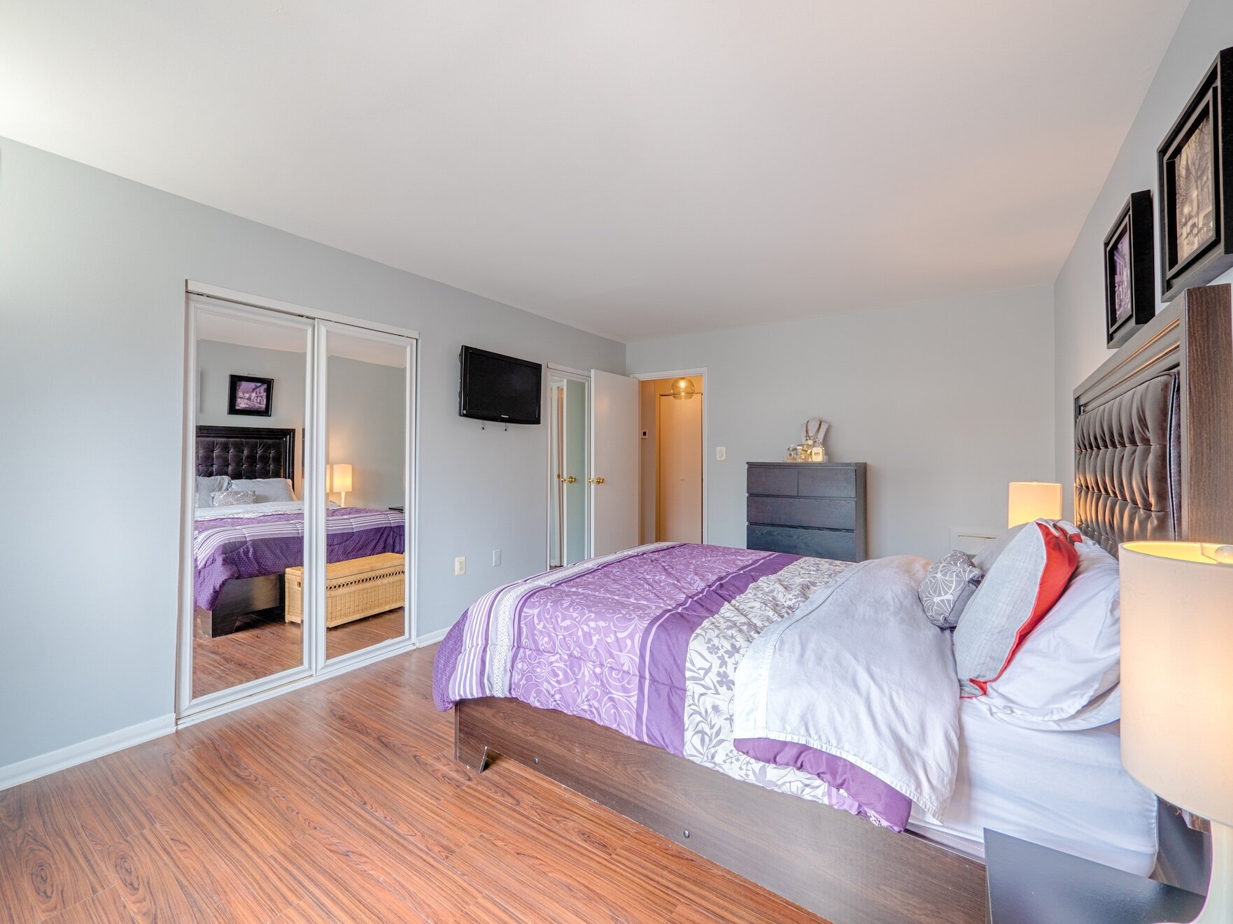 11 - Bedroom.jpg