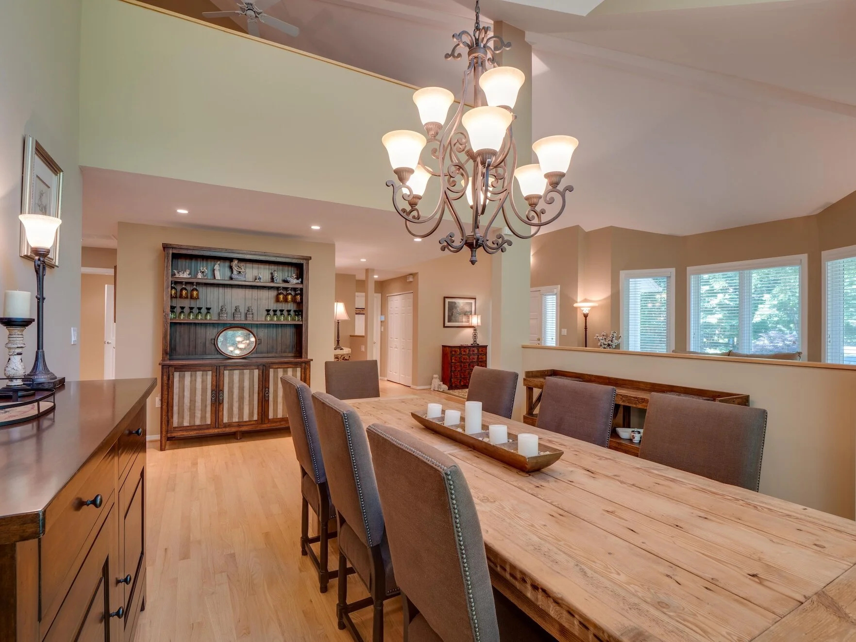 07 - Dining.jpg