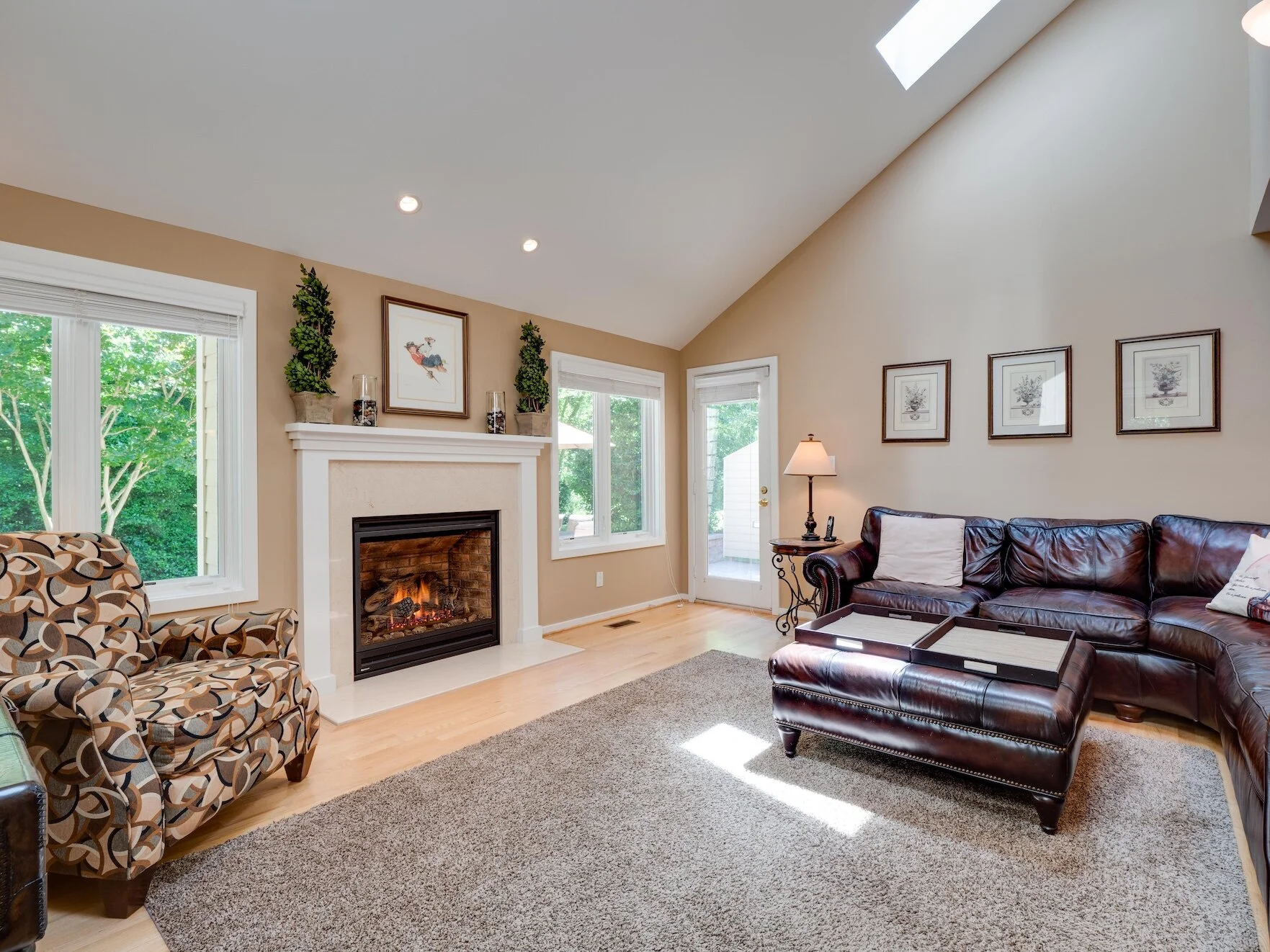 15 - Family Room.jpg