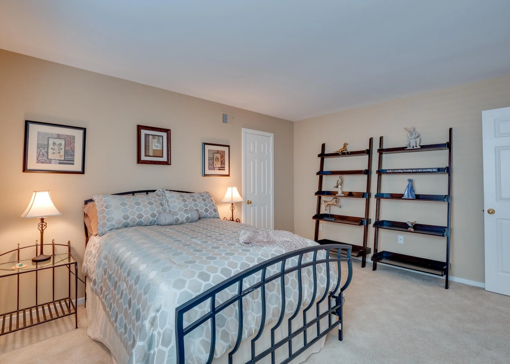 32 - Upper Bedroom 2.jpg