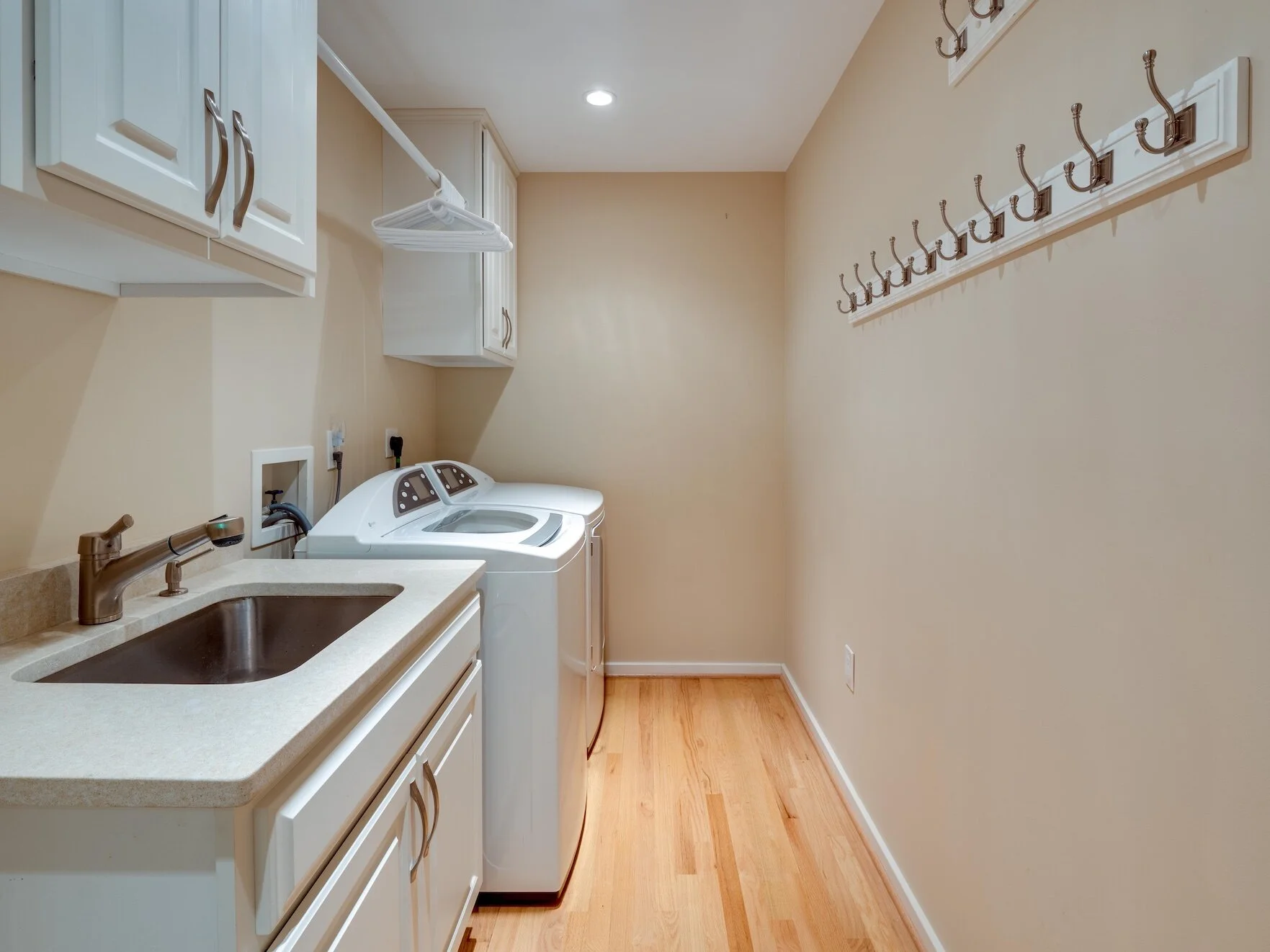 34 - Laundry Room.jpg