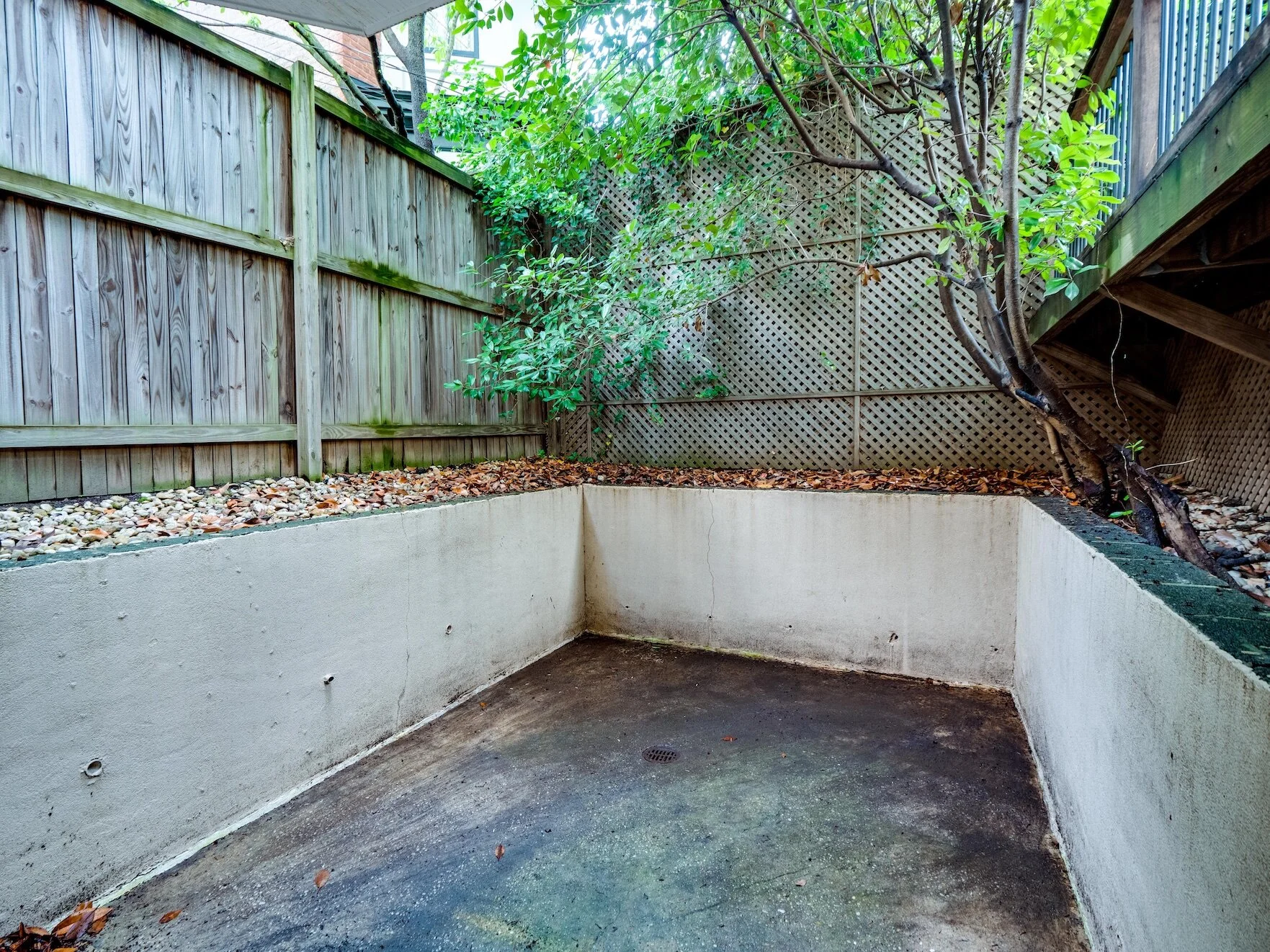 Apartment - 11 - Patio.jpg