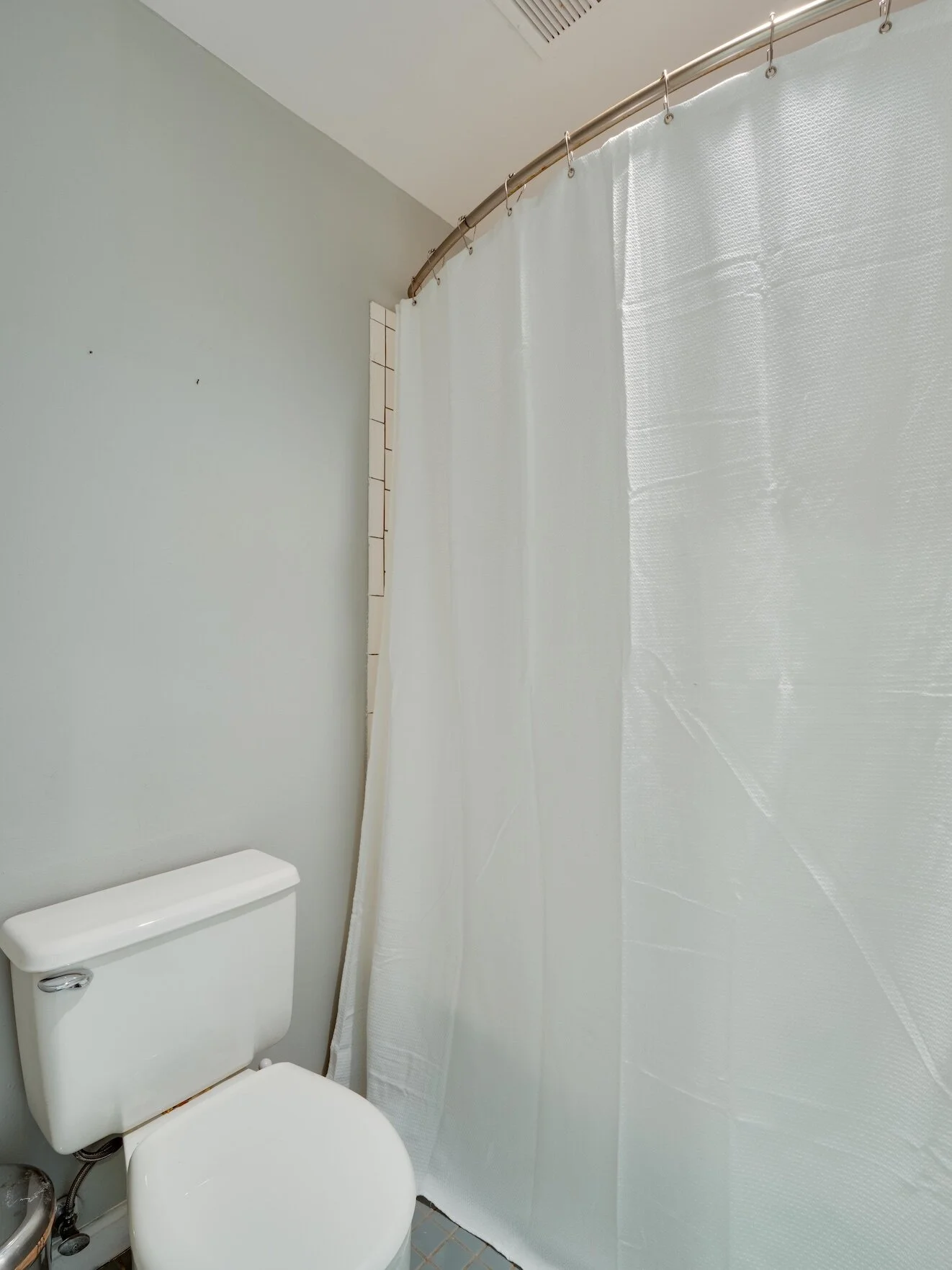 Apartment - 13 - Bathroom.jpg
