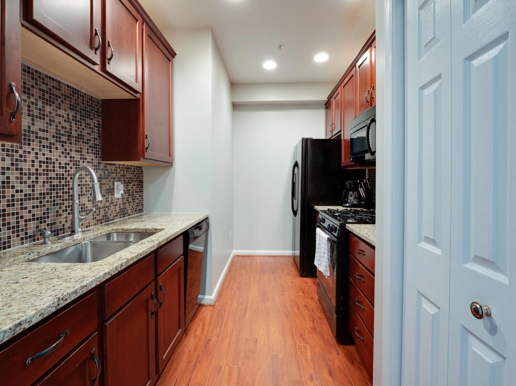 Real Estate Photography In Ashburn Belmont Country Club Condo — Fire