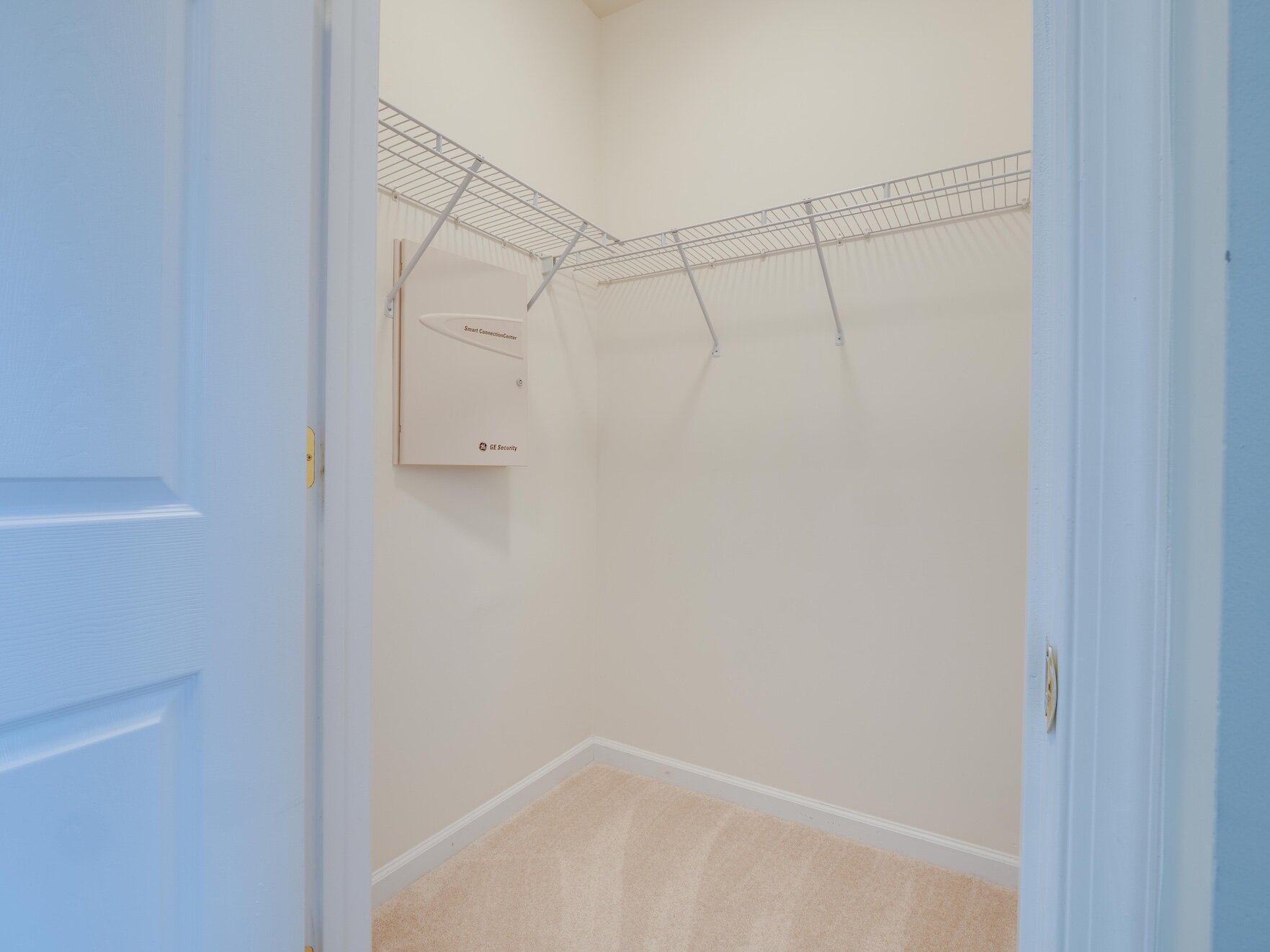 Real Estate Photography In Ashburn Belmont Country Club Condo — Fire