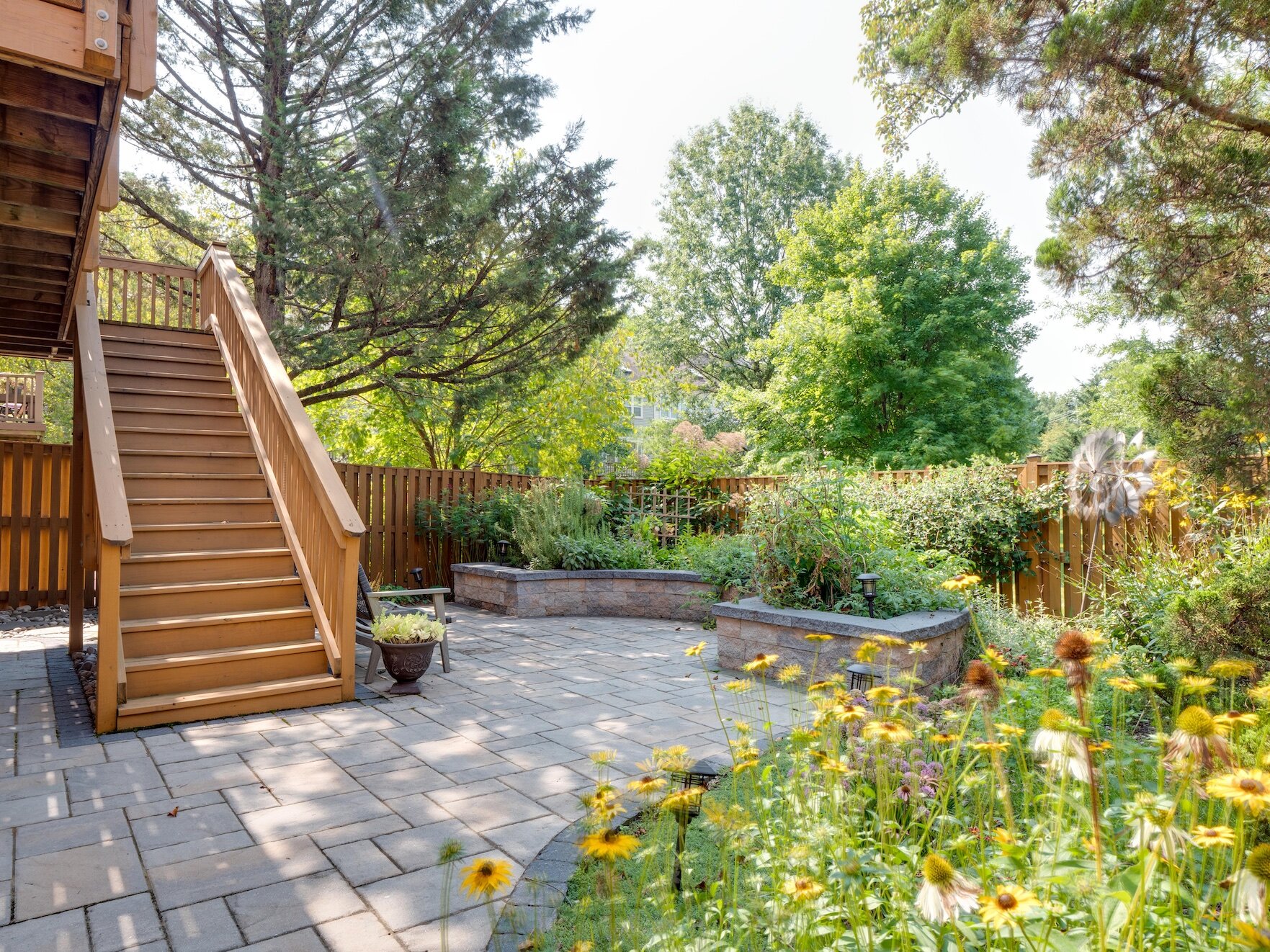 28 - Patio.jpg