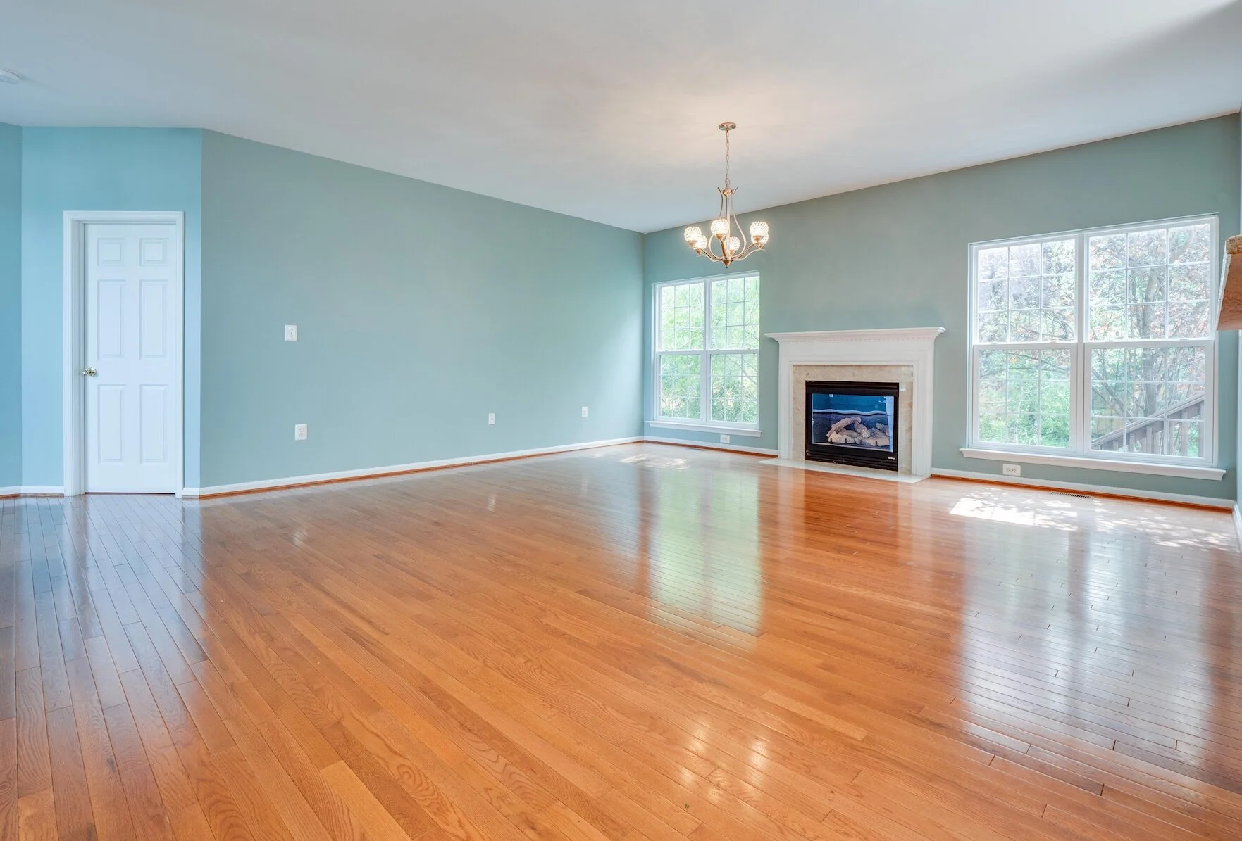 09 - Family Room.jpg